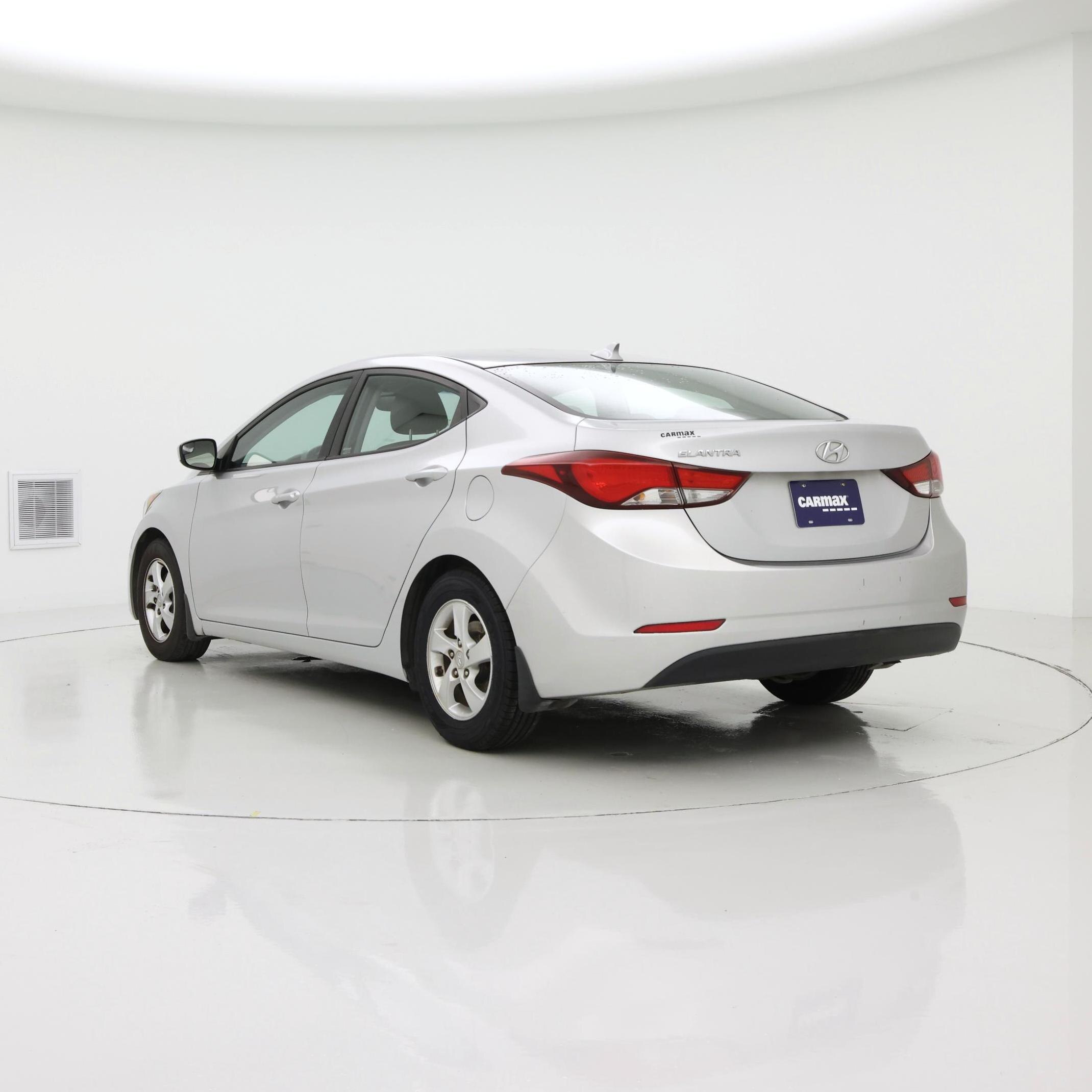 Thumbnail: 2015 Hyundai Elantra - 2
