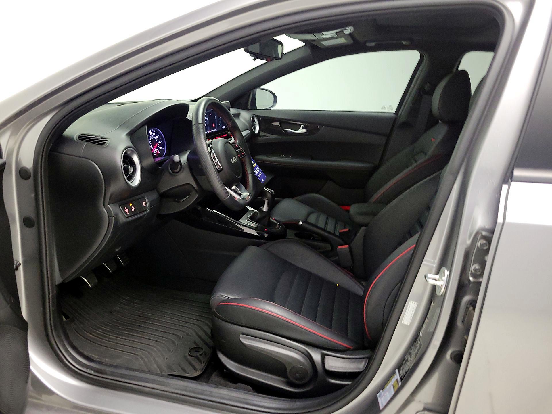 Thumbnail: 2023 Kia Forte - 9