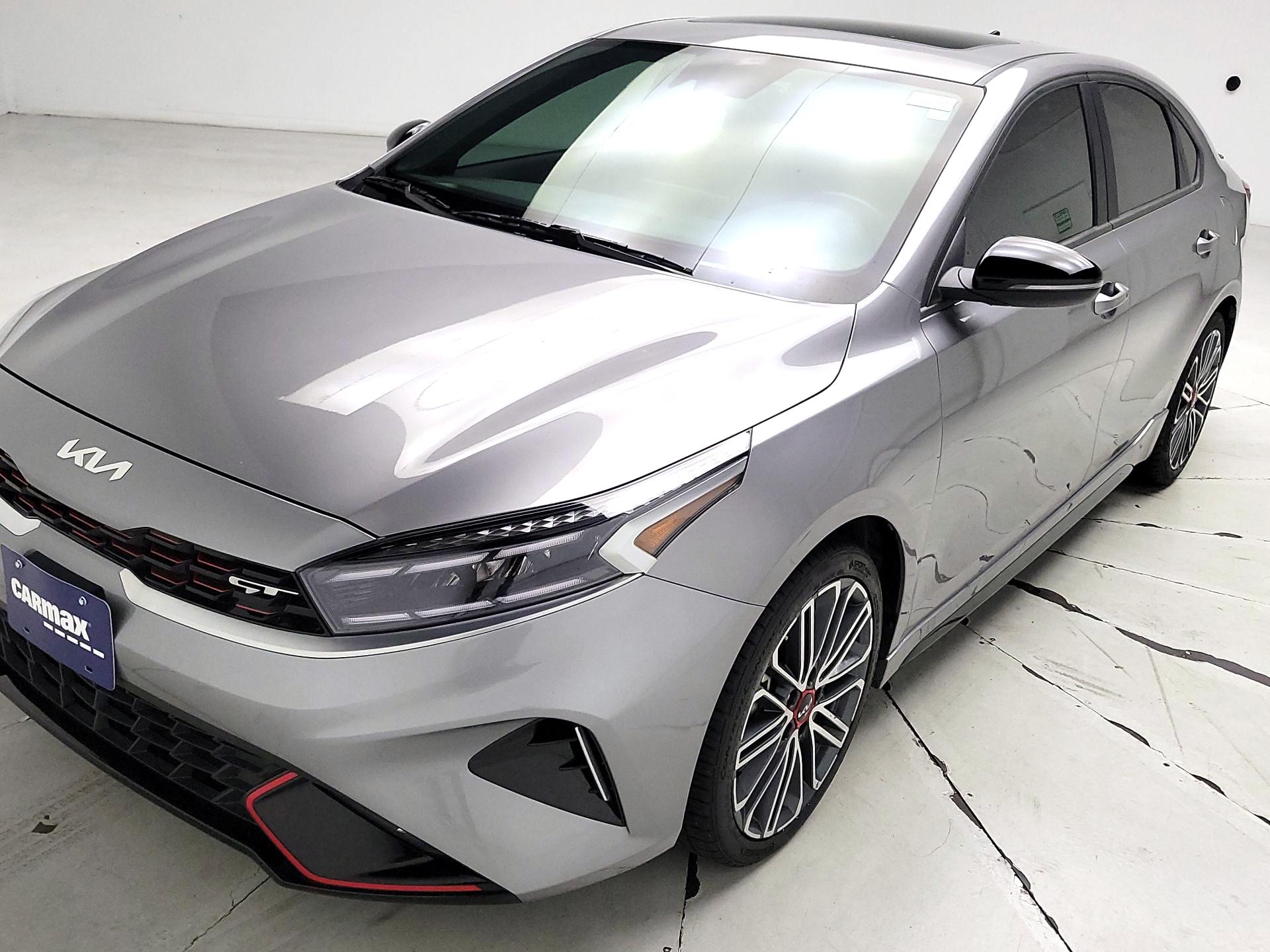 Thumbnail: 2023 Kia Forte - 3