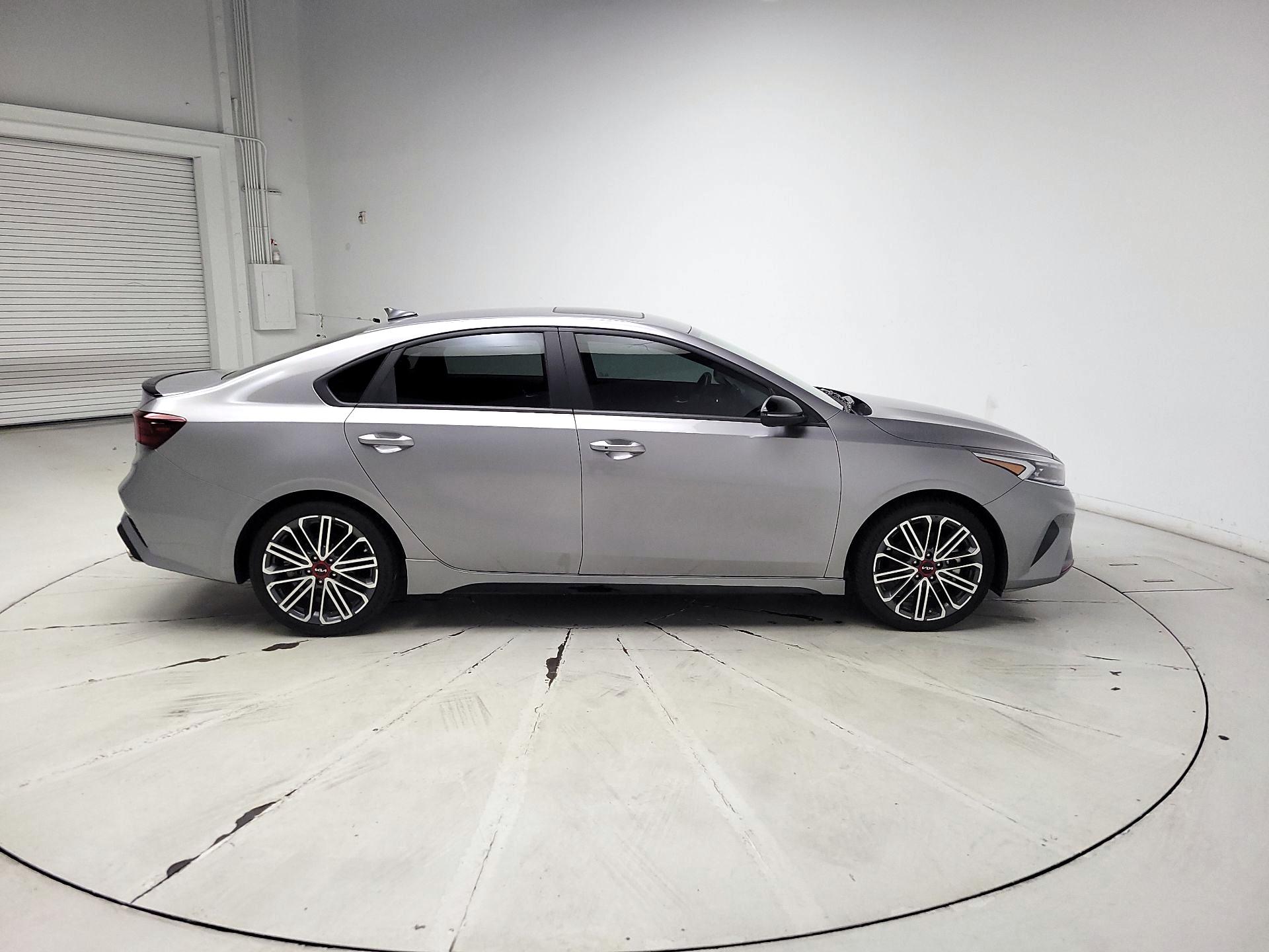 Thumbnail: 2023 Kia Forte - 4