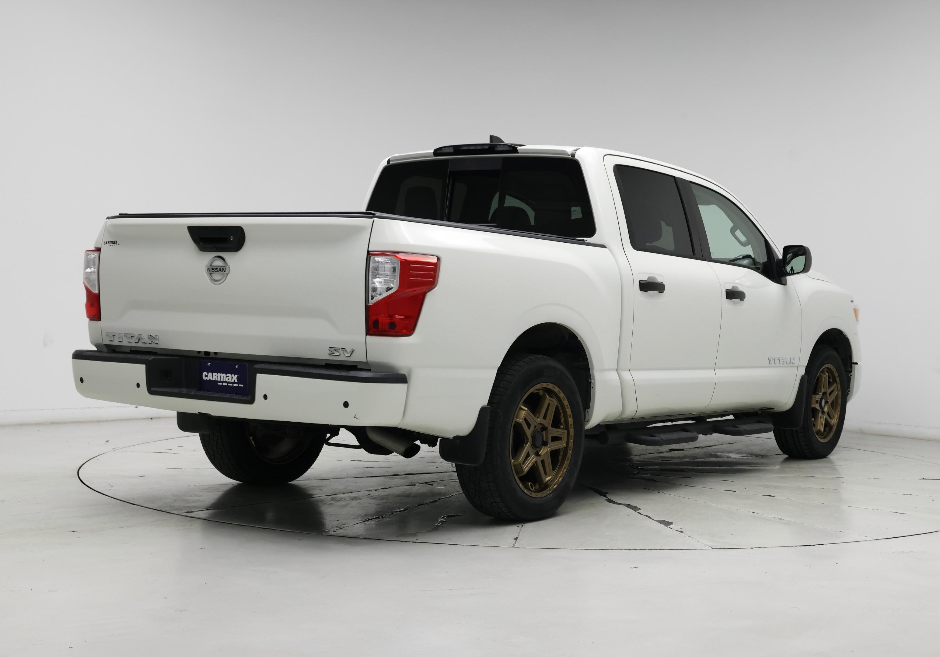 Thumbnail: 2022 Nissan Titan - 8