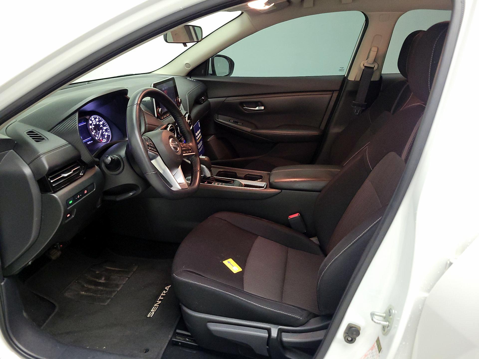 Thumbnail: 2020 Nissan Sentra - 11