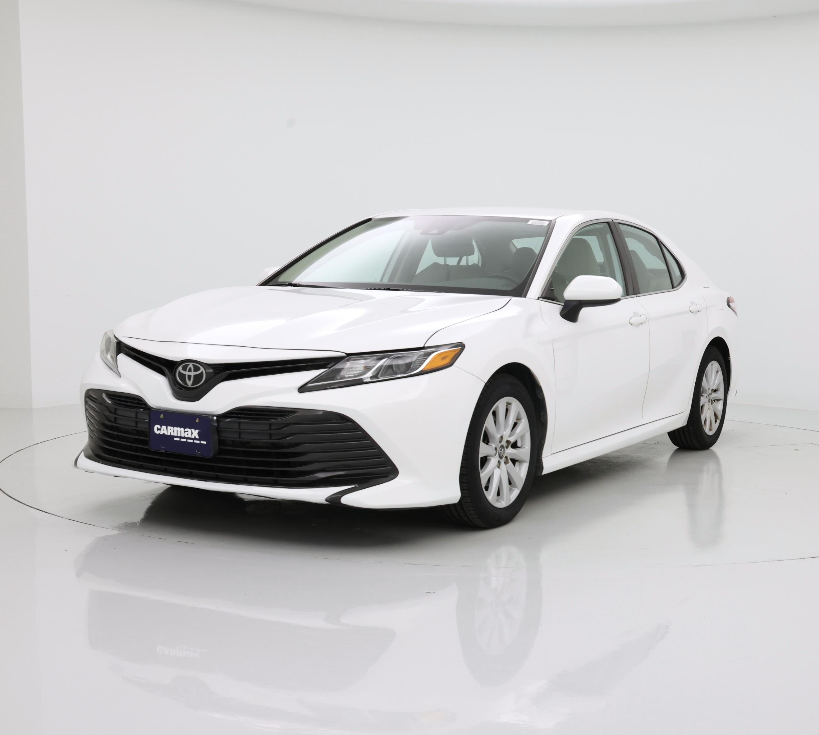 Thumbnail: 2019 Toyota Camry - 4