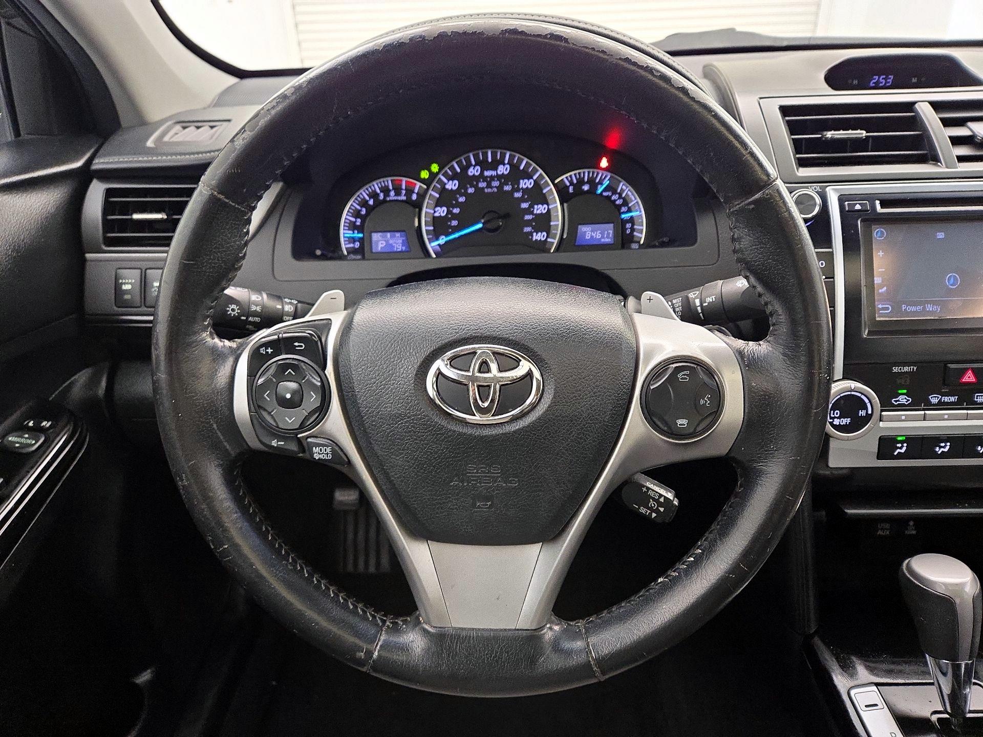 Thumbnail: 2014 Toyota Camry - 10