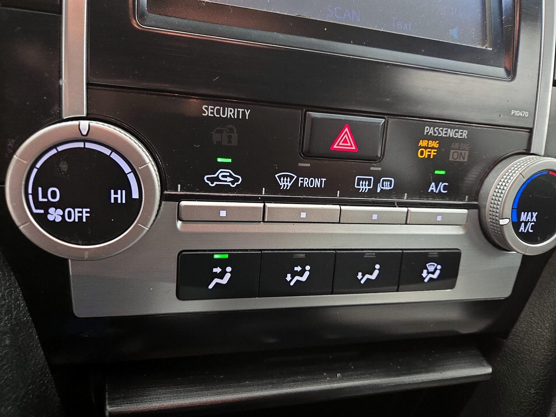 Thumbnail: 2014 Toyota Camry - 17