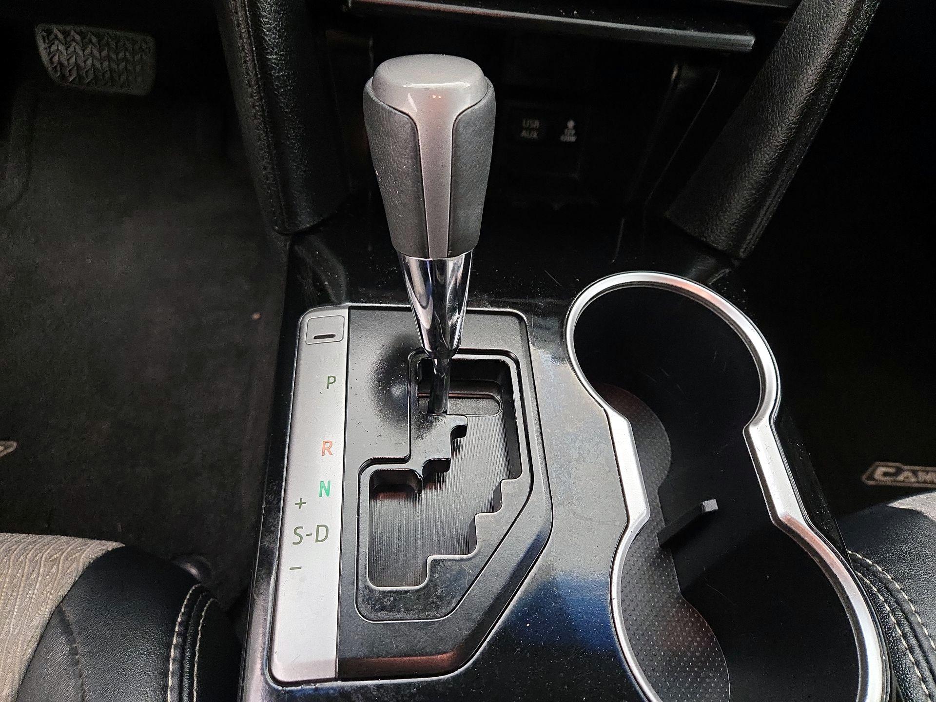 Thumbnail: 2014 Toyota Camry - 18