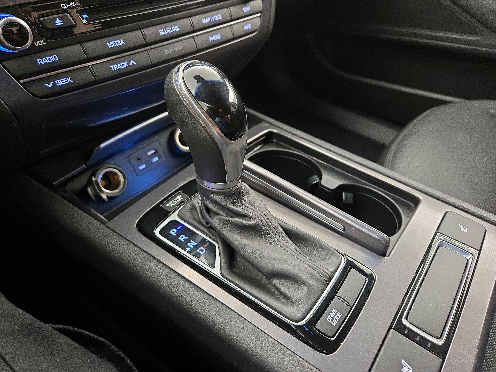 Thumbnail: 2016 Hyundai Genesis - 18