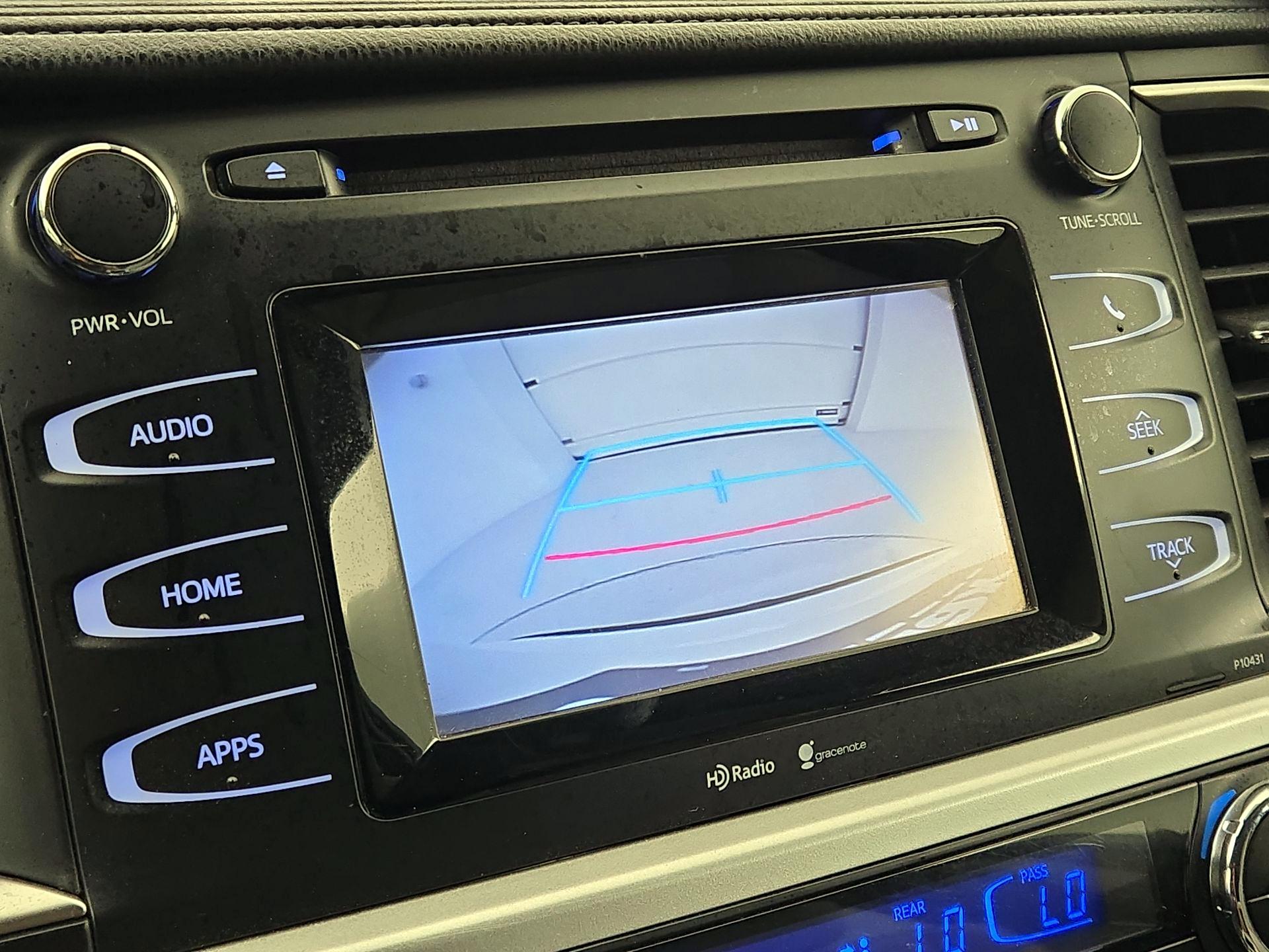 Thumbnail: 2015 Toyota Highlander - 14