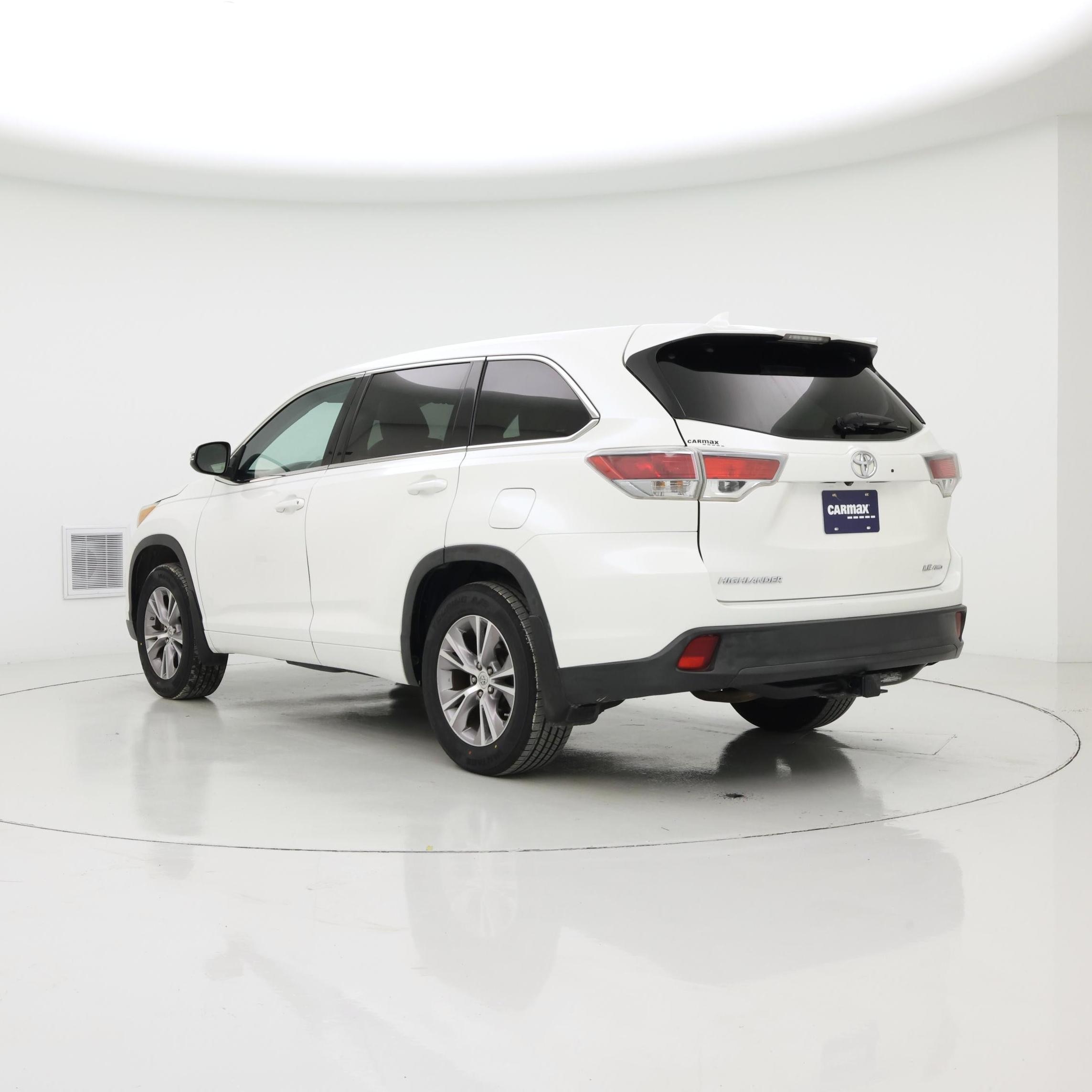 Thumbnail: 2015 Toyota Highlander - 2