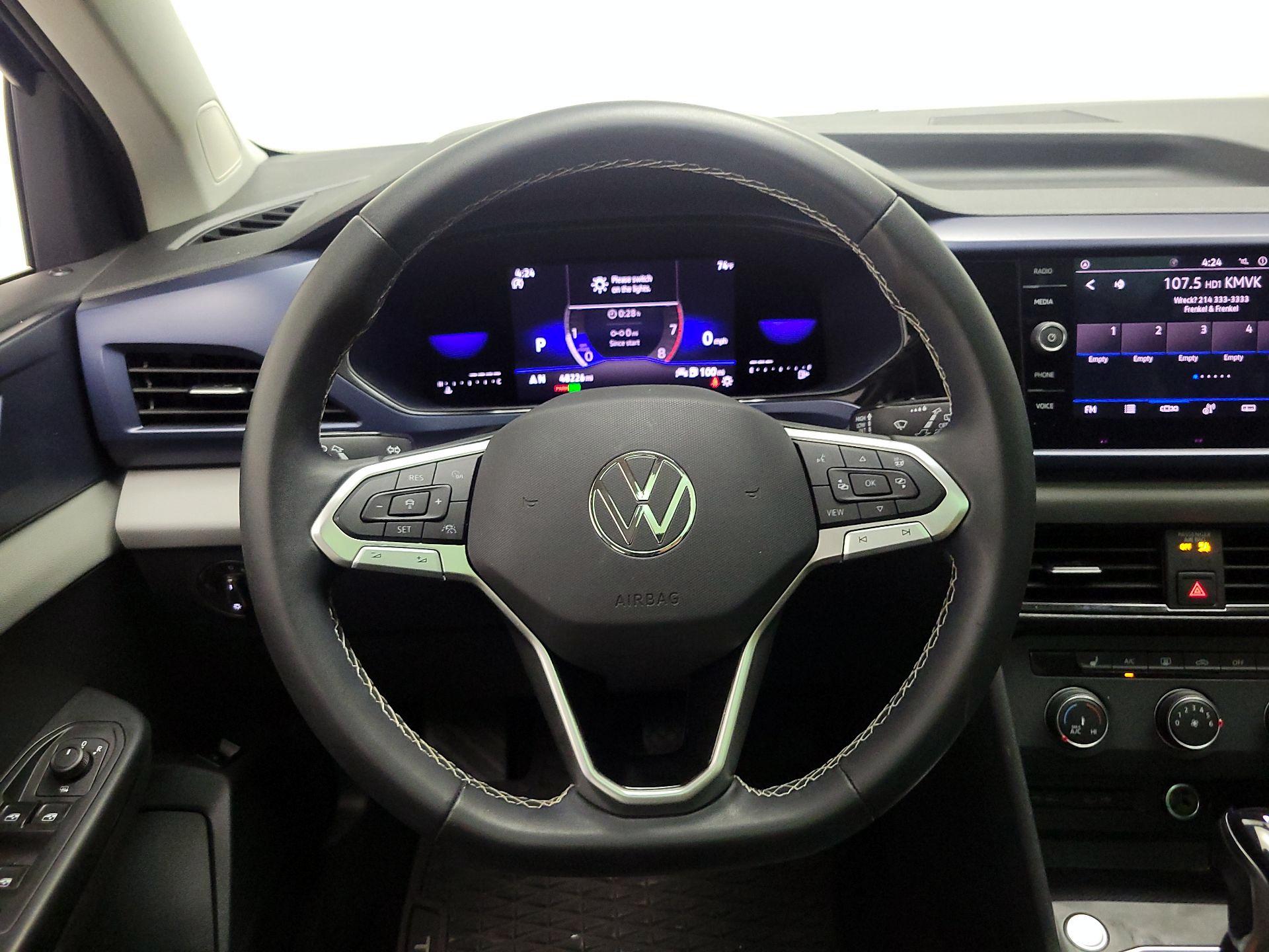 Thumbnail: 2022 Volkswagen Taos - 10