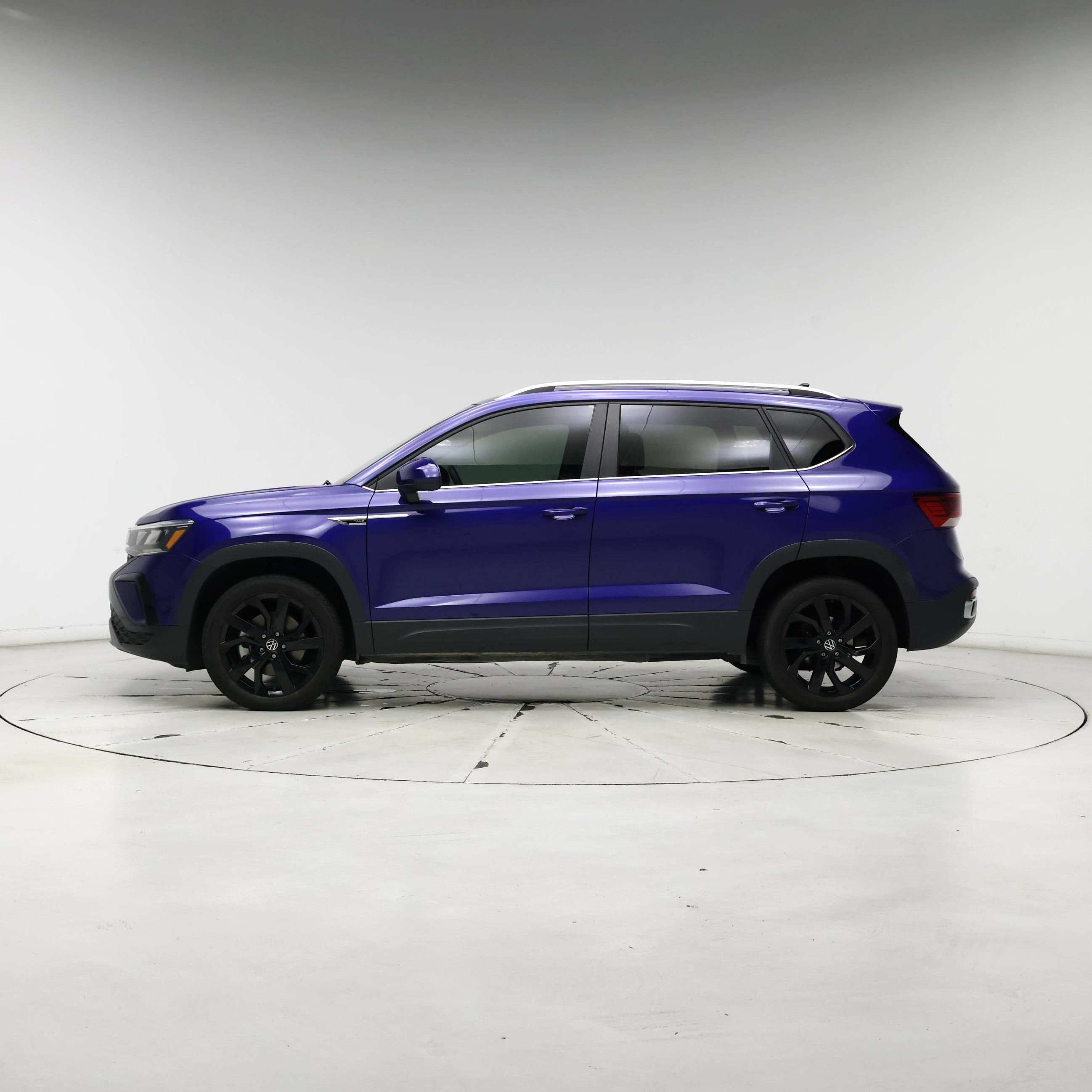 Thumbnail: 2022 Volkswagen Taos - 3