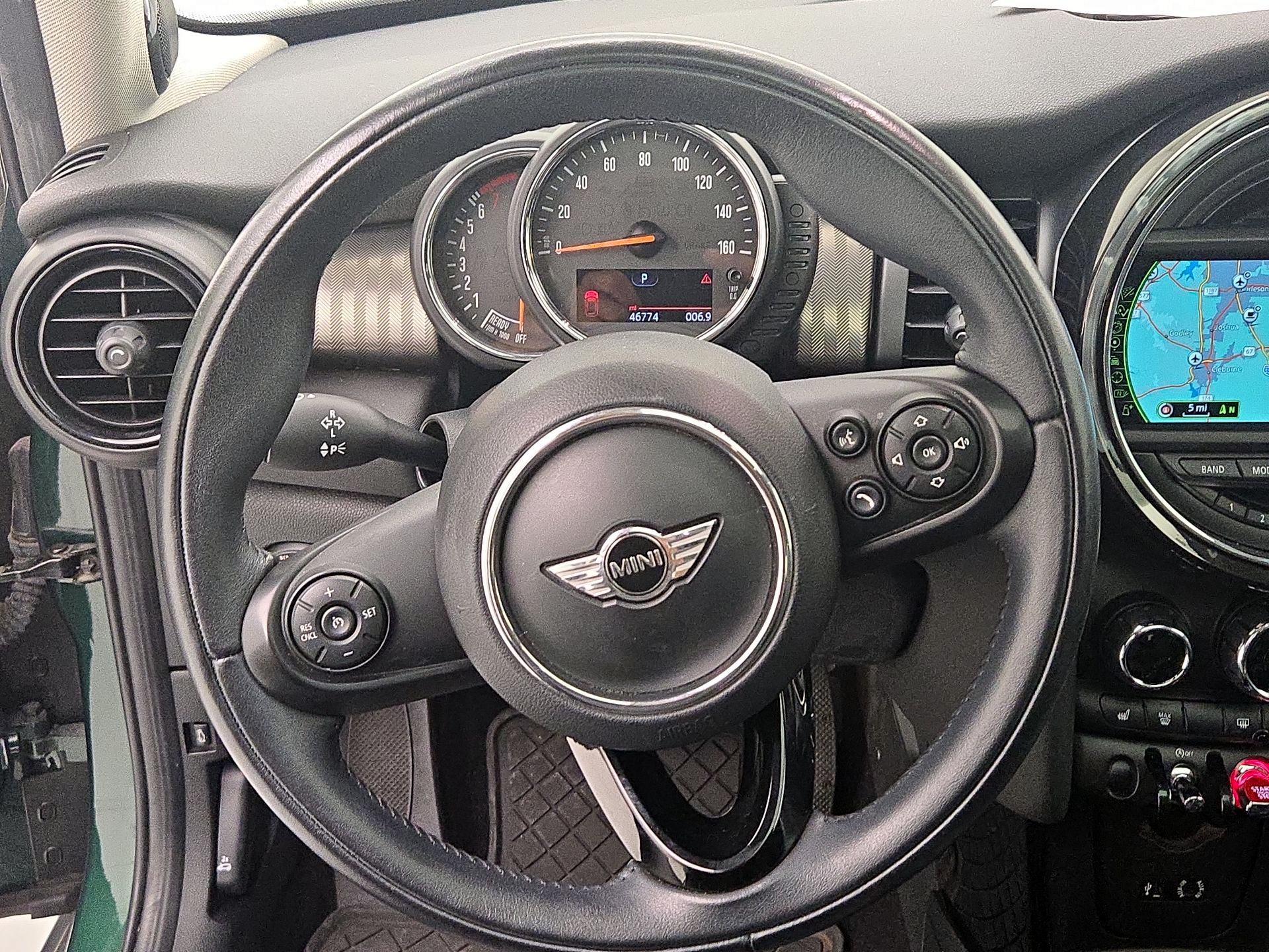 Thumbnail: 2016 MINI Cooper Hardtop - 10