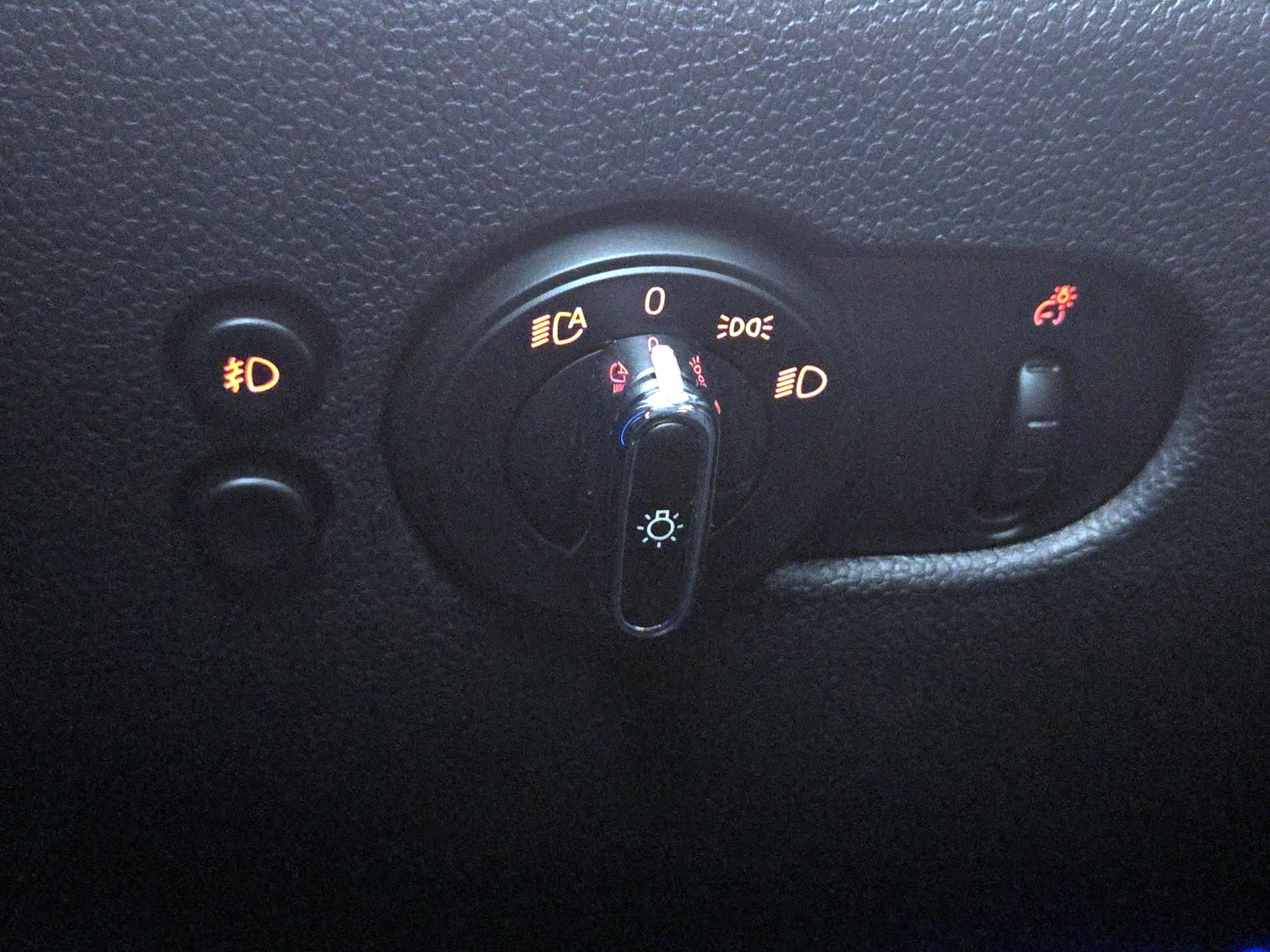 Thumbnail: 2016 MINI Cooper Hardtop - 13