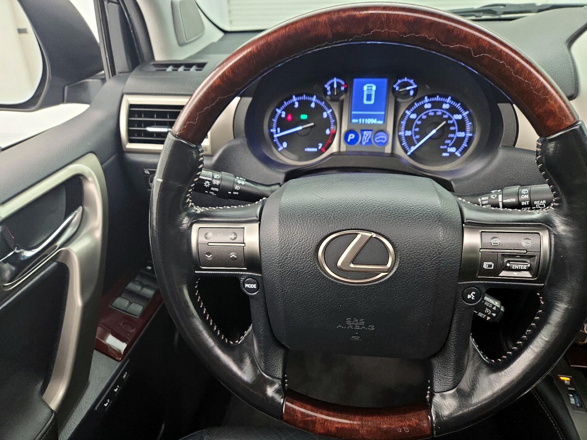 Thumbnail: 2017 Lexus GX - 10