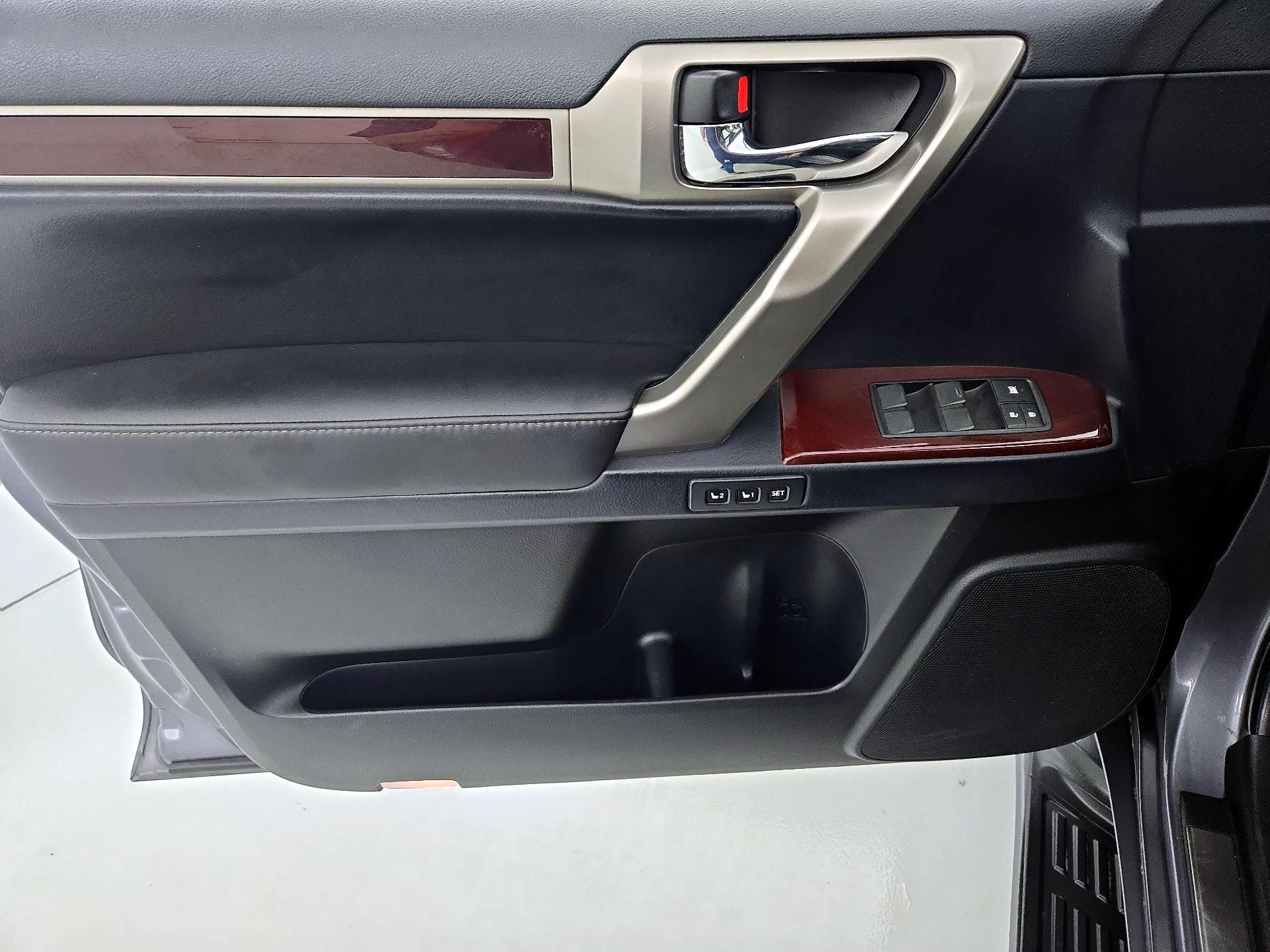 Thumbnail: 2017 Lexus GX - 12