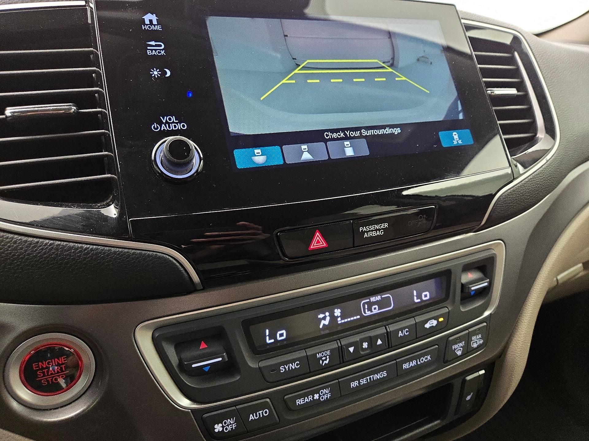 Thumbnail: 2019 Honda Pilot - 14