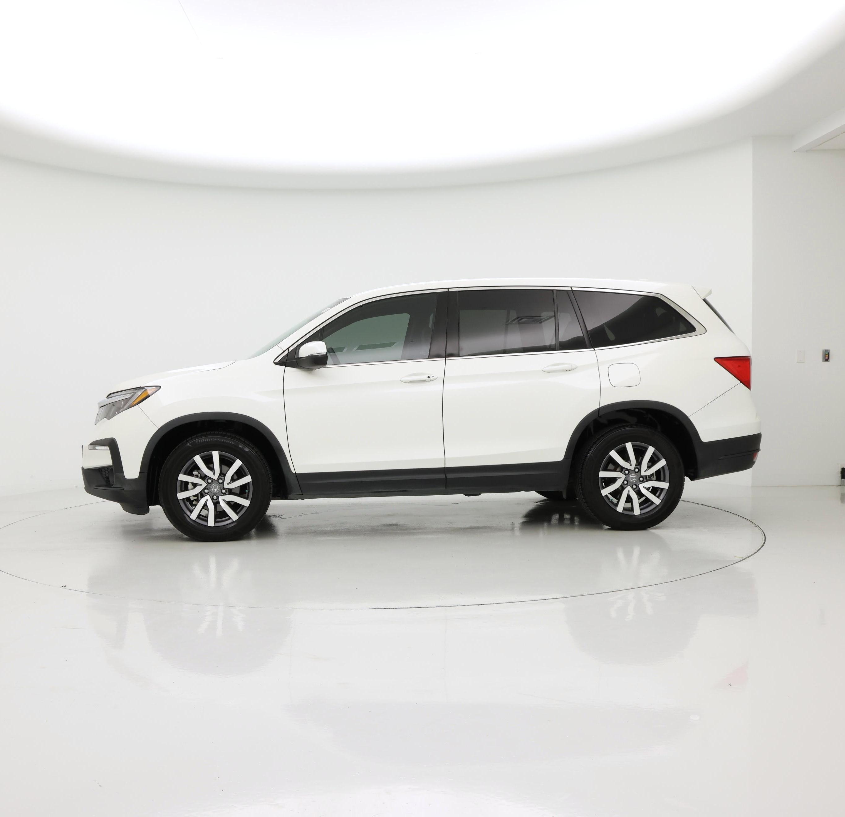 Thumbnail: 2019 Honda Pilot - 3
