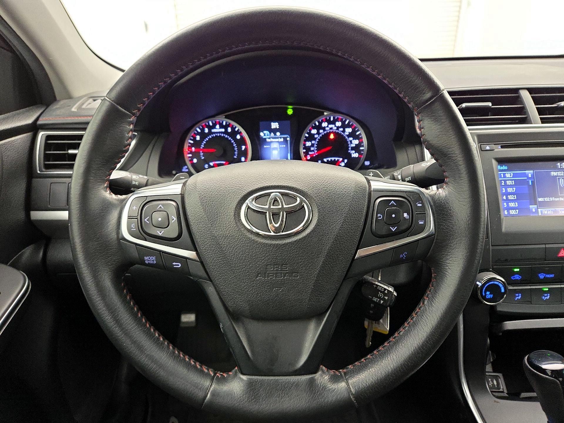 Thumbnail: 2016 Toyota Camry - 10