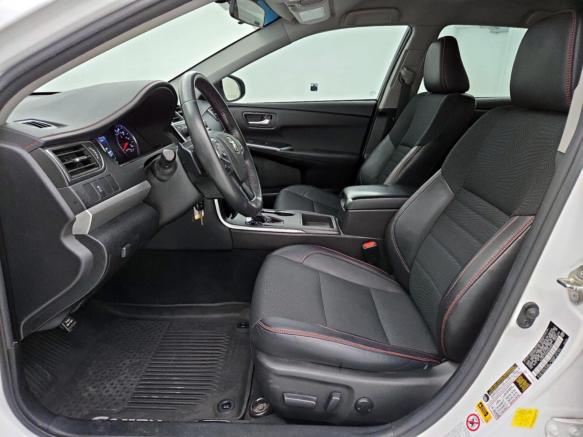 Thumbnail: 2016 Toyota Camry - 11
