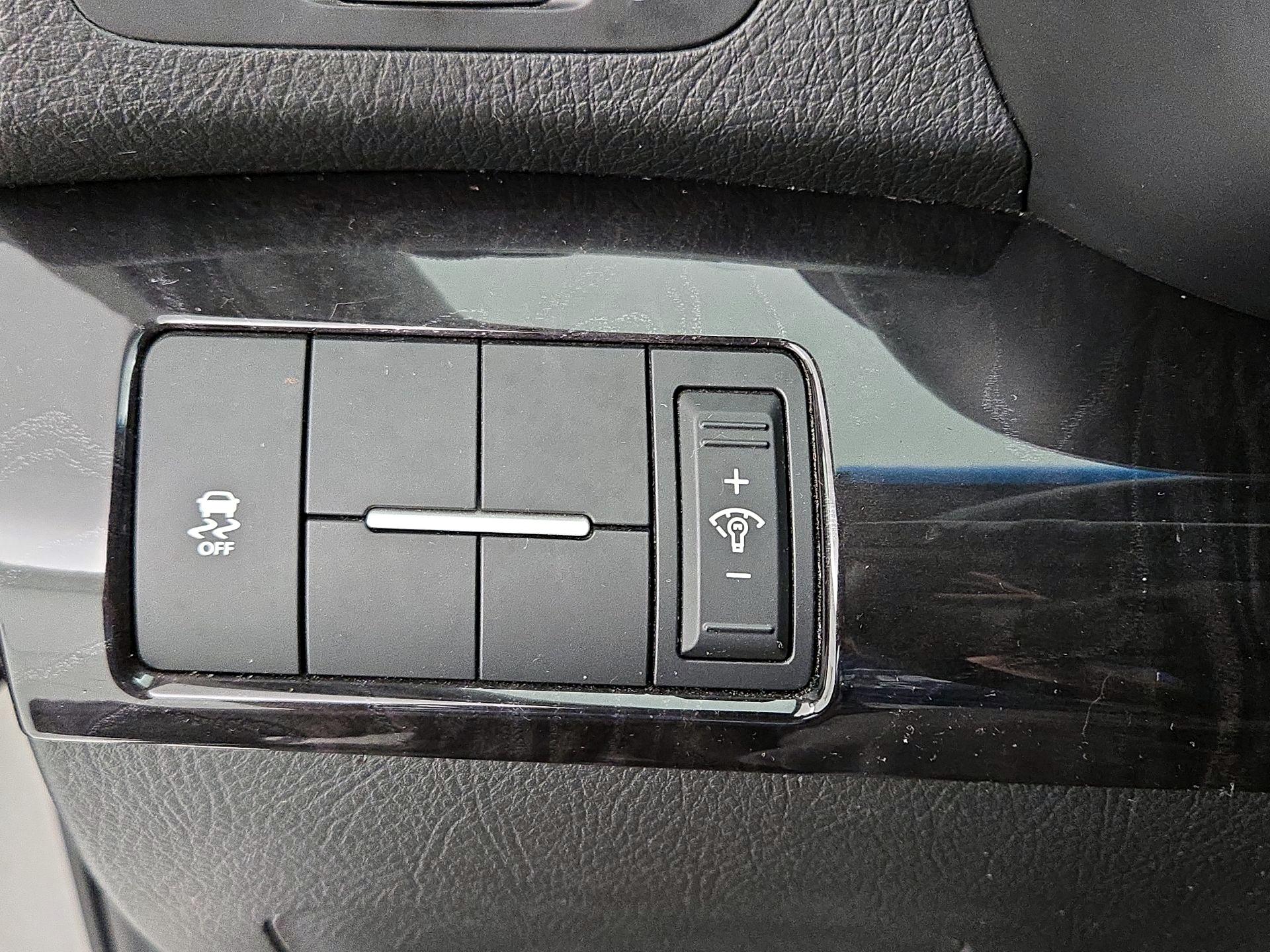 Thumbnail: 2015 Kia Sorento - 13