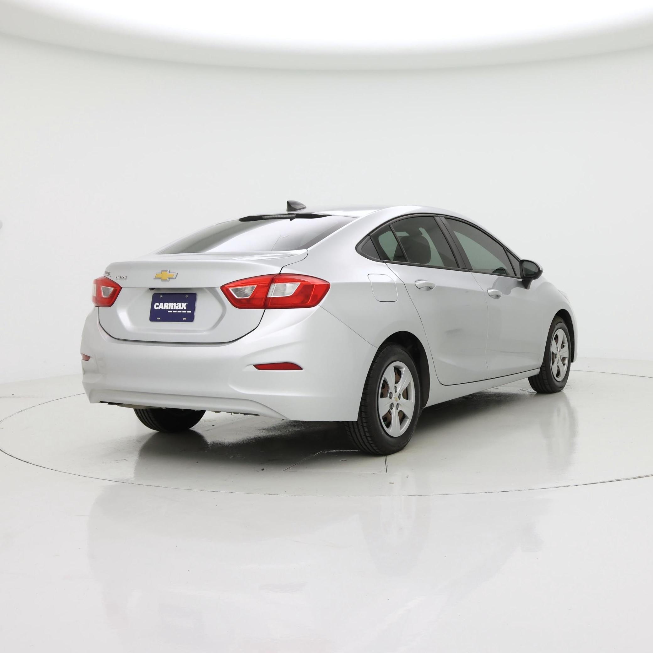 Thumbnail: 2017 Chevrolet Cruze - 8