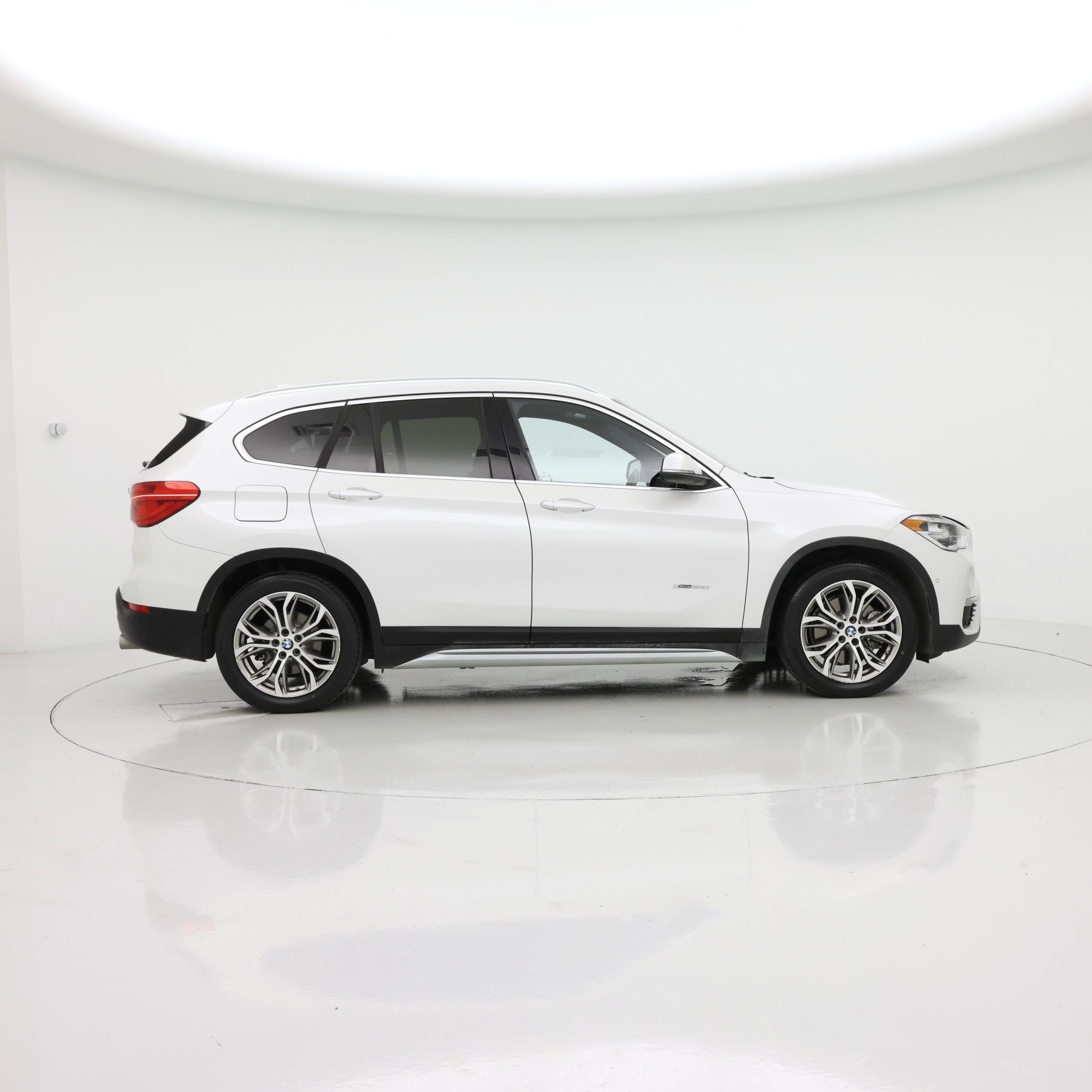 Thumbnail: 2017 BMW X1 - 7