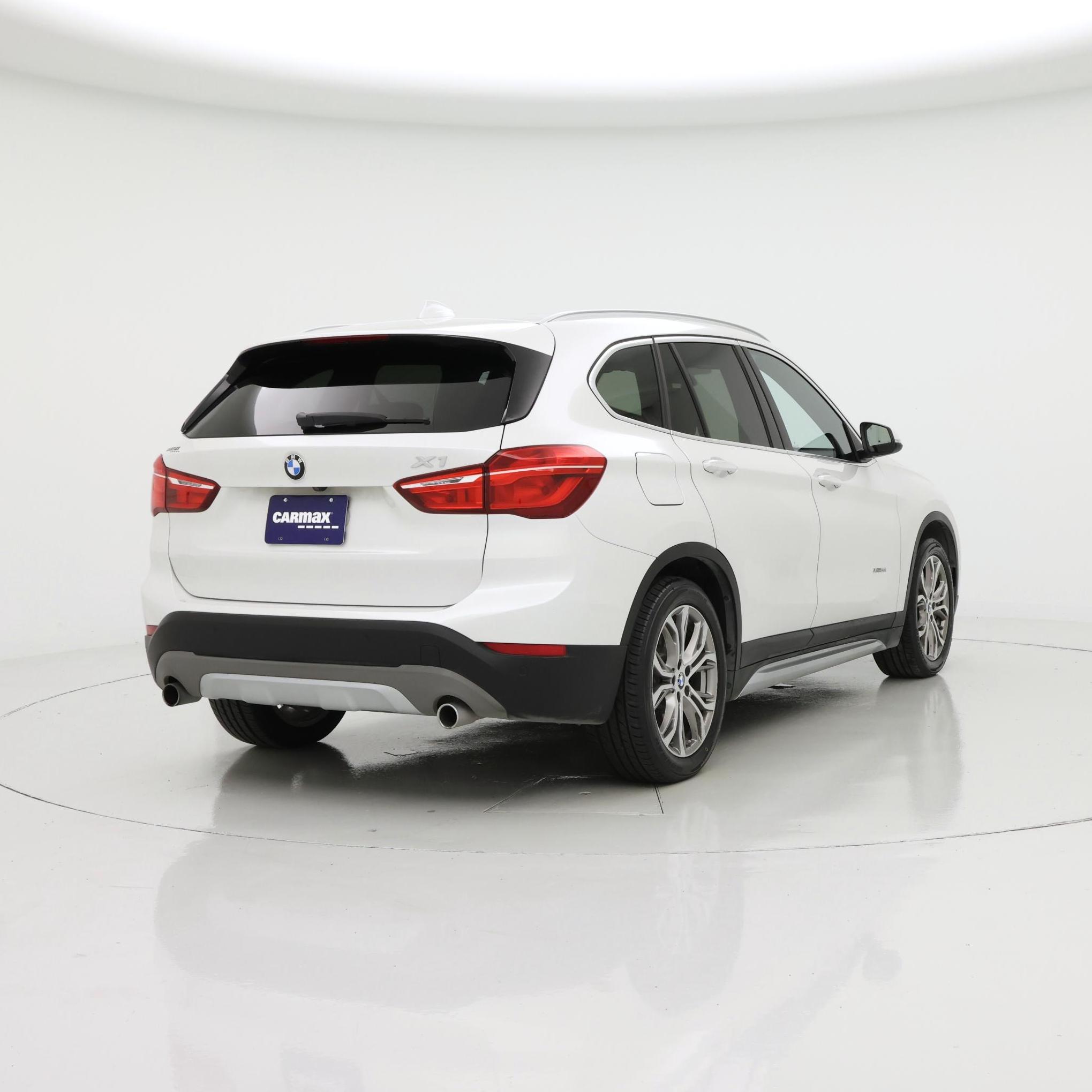 Thumbnail: 2017 BMW X1 - 8