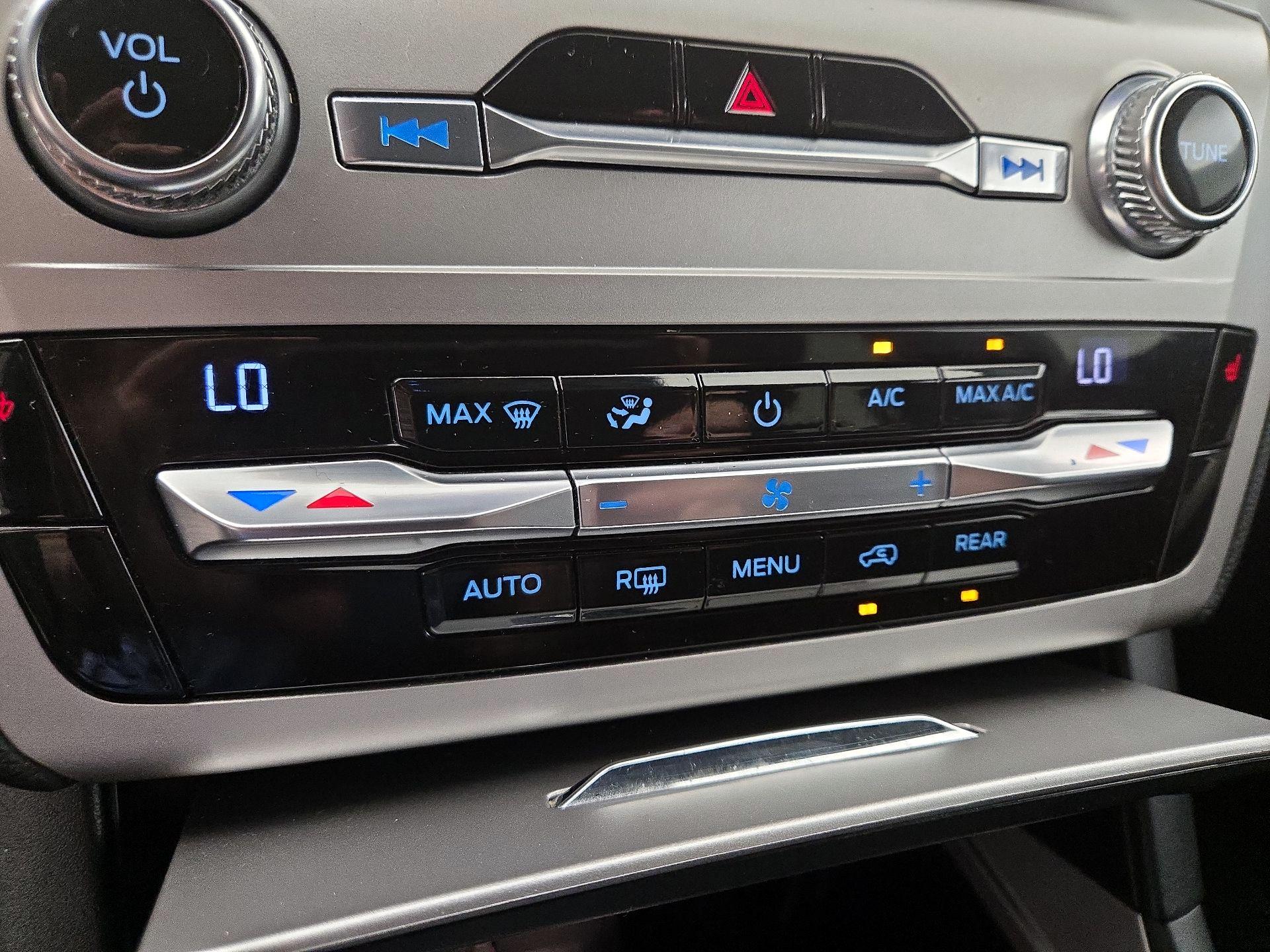 Thumbnail: 2021 Ford Explorer - 16