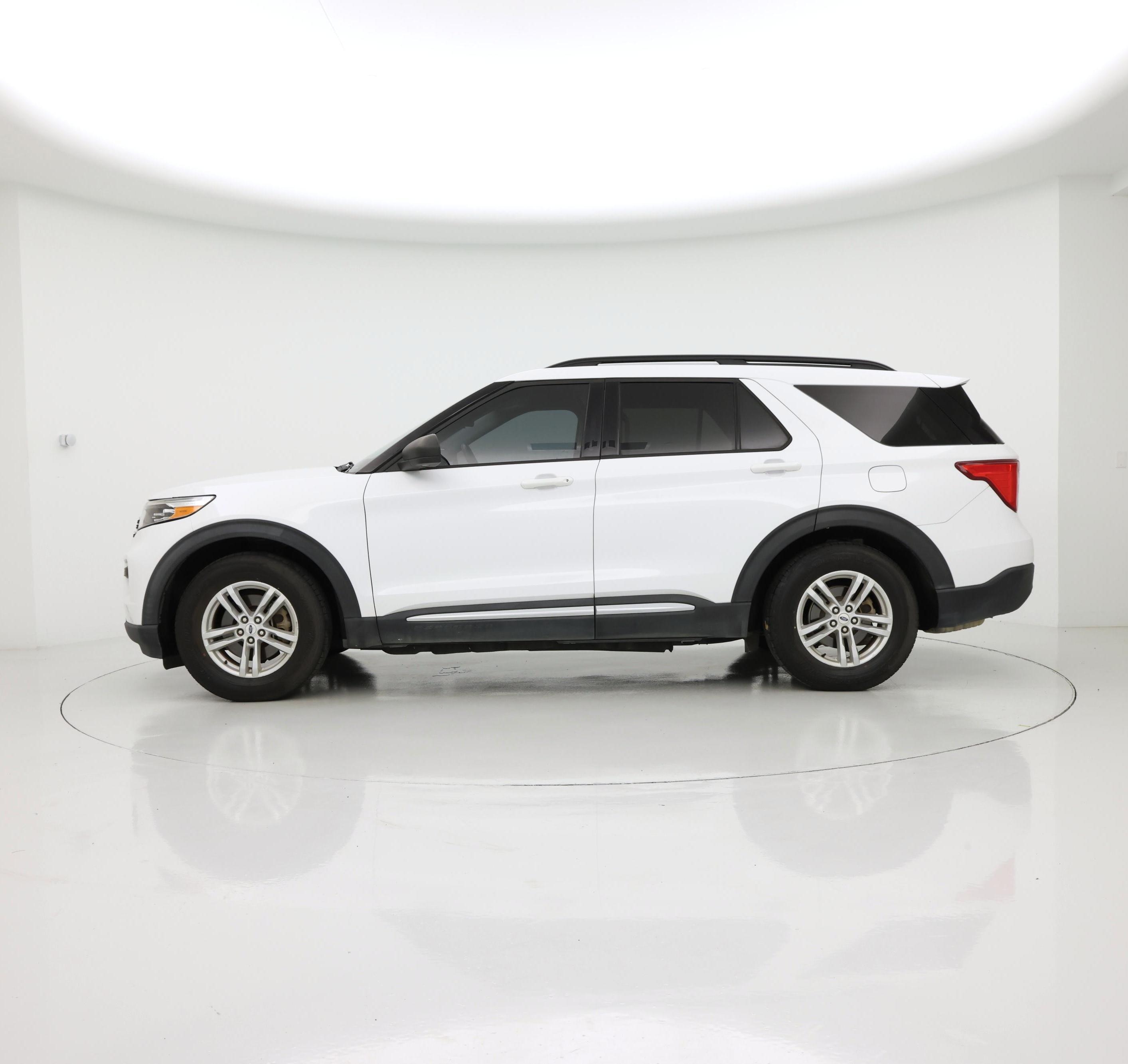 Thumbnail: 2021 Ford Explorer - 3