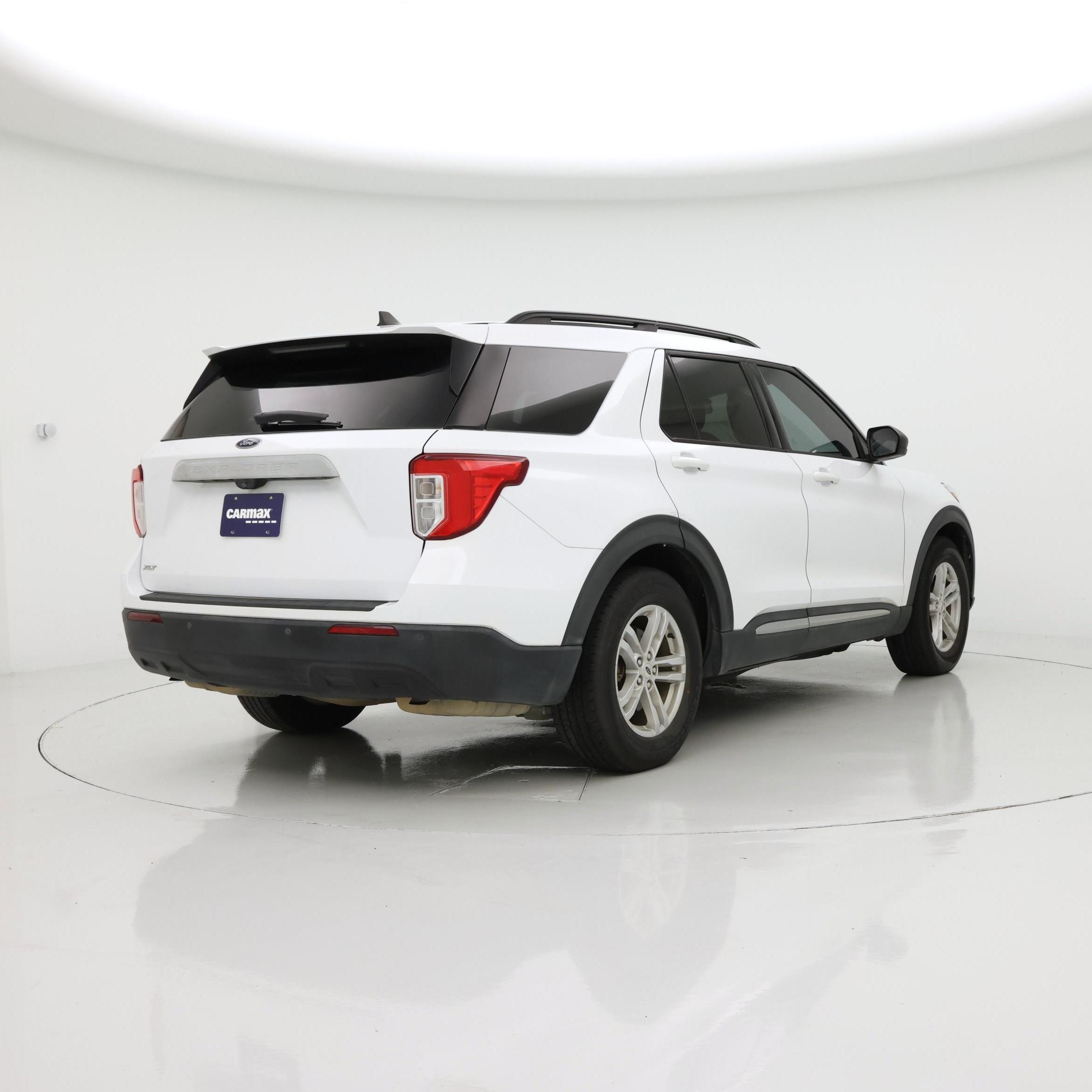 Thumbnail: 2021 Ford Explorer - 8