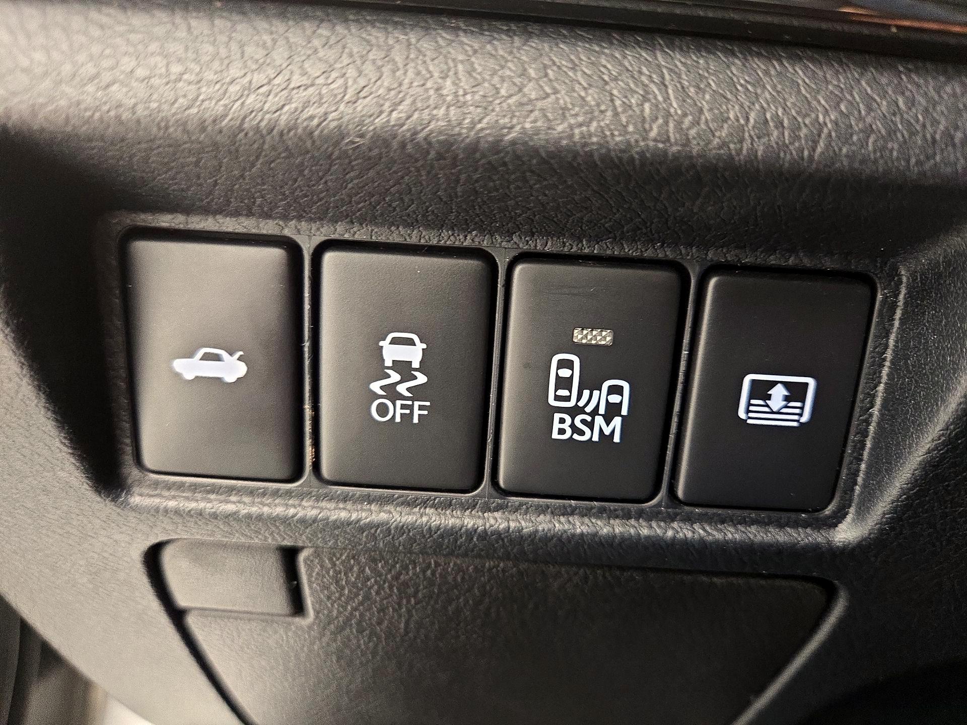 Thumbnail: 2014 Toyota Avalon - 13