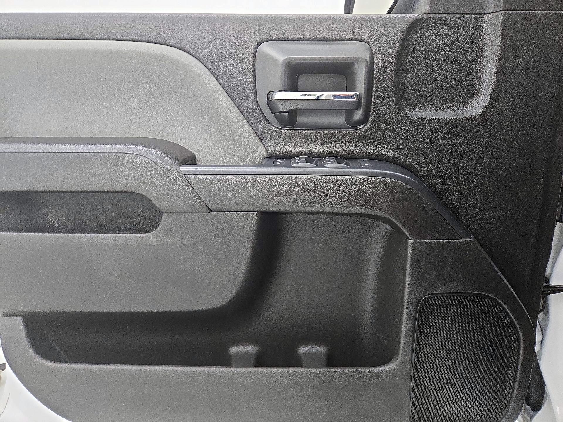 Thumbnail: 2017 Chevrolet Silverado 1500 - 12