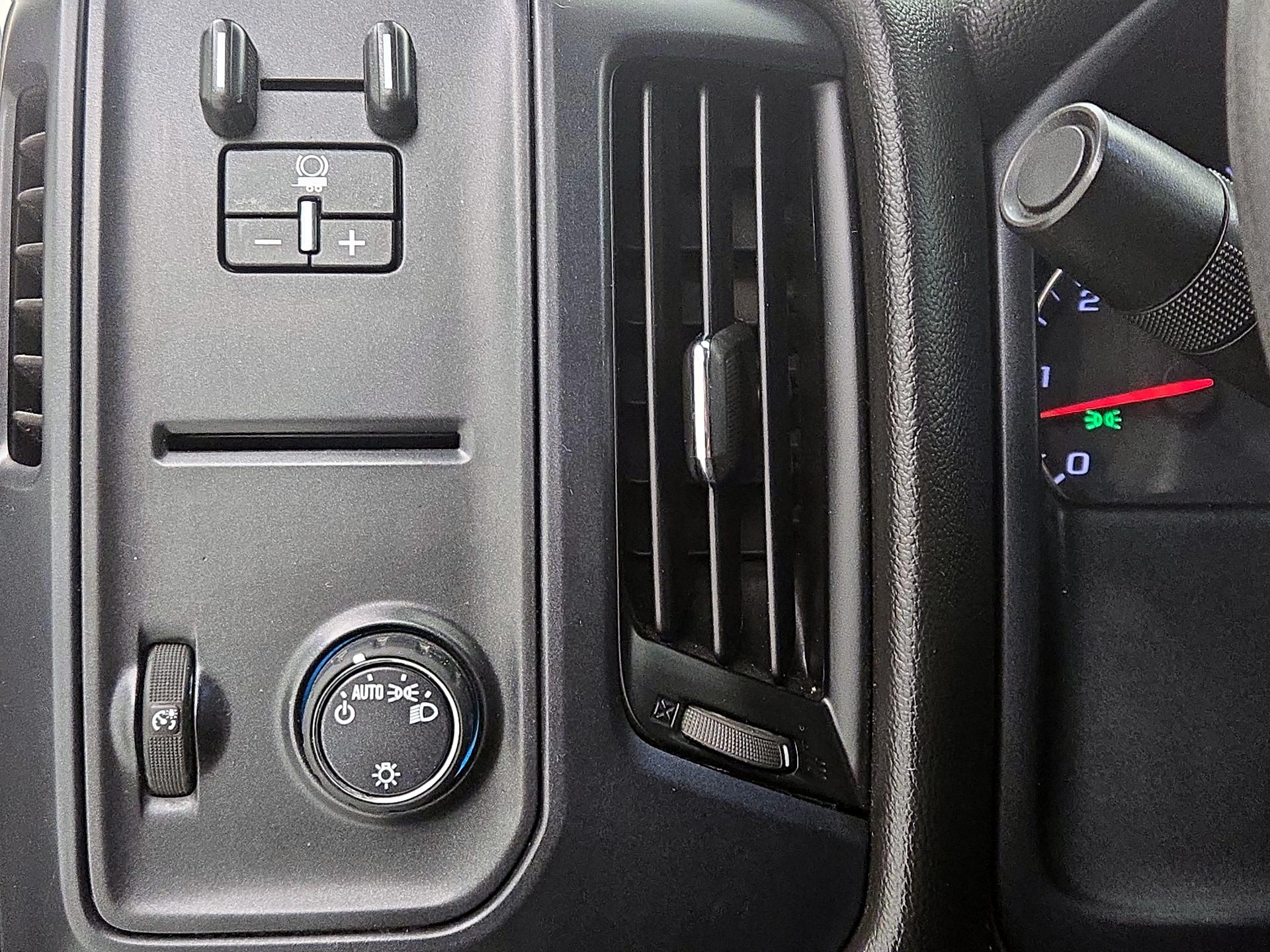 Thumbnail: 2017 Chevrolet Silverado 1500 - 13