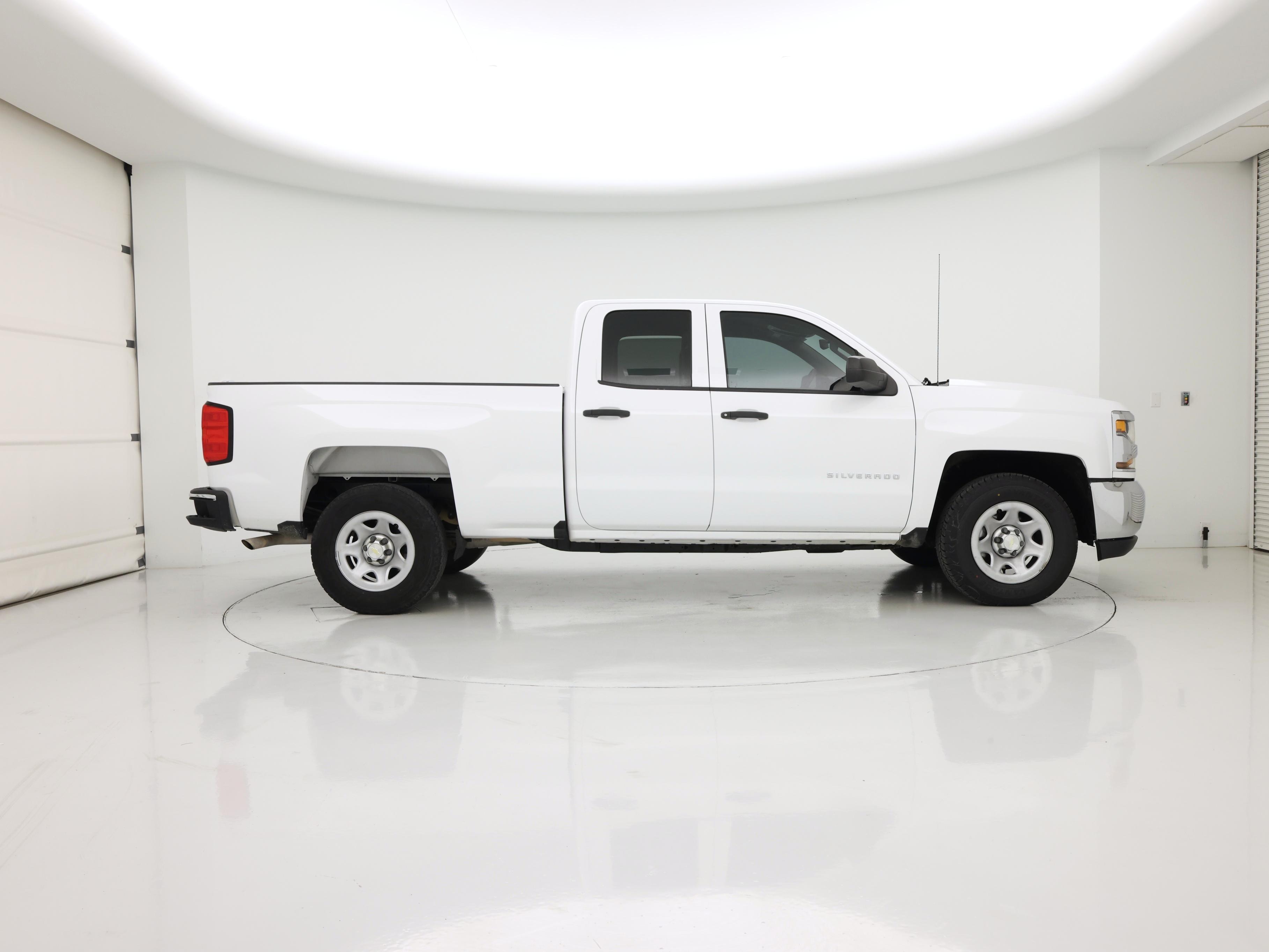 Thumbnail: 2017 Chevrolet Silverado 1500 - 7