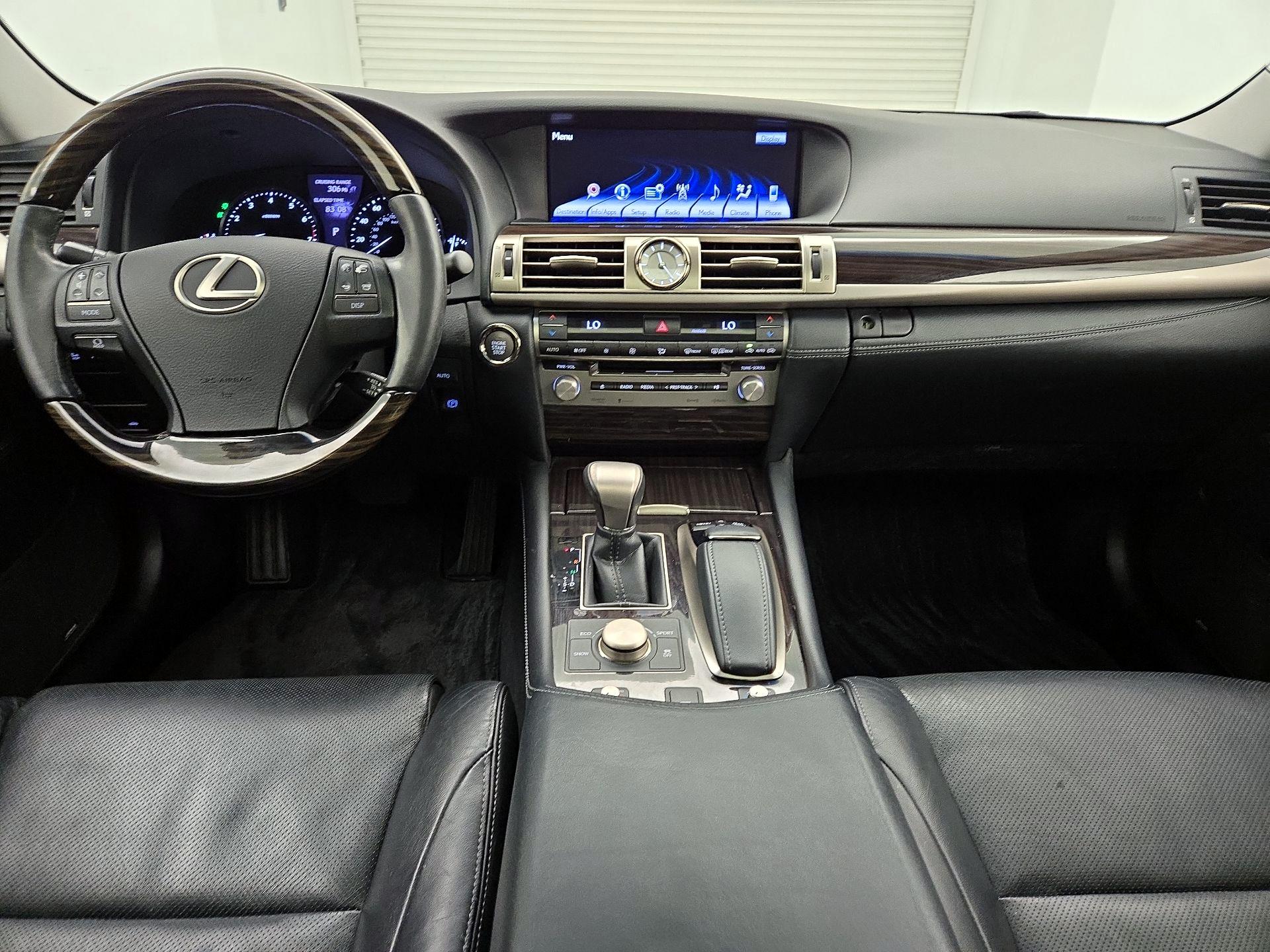 Thumbnail: 2013 Lexus LS - 9