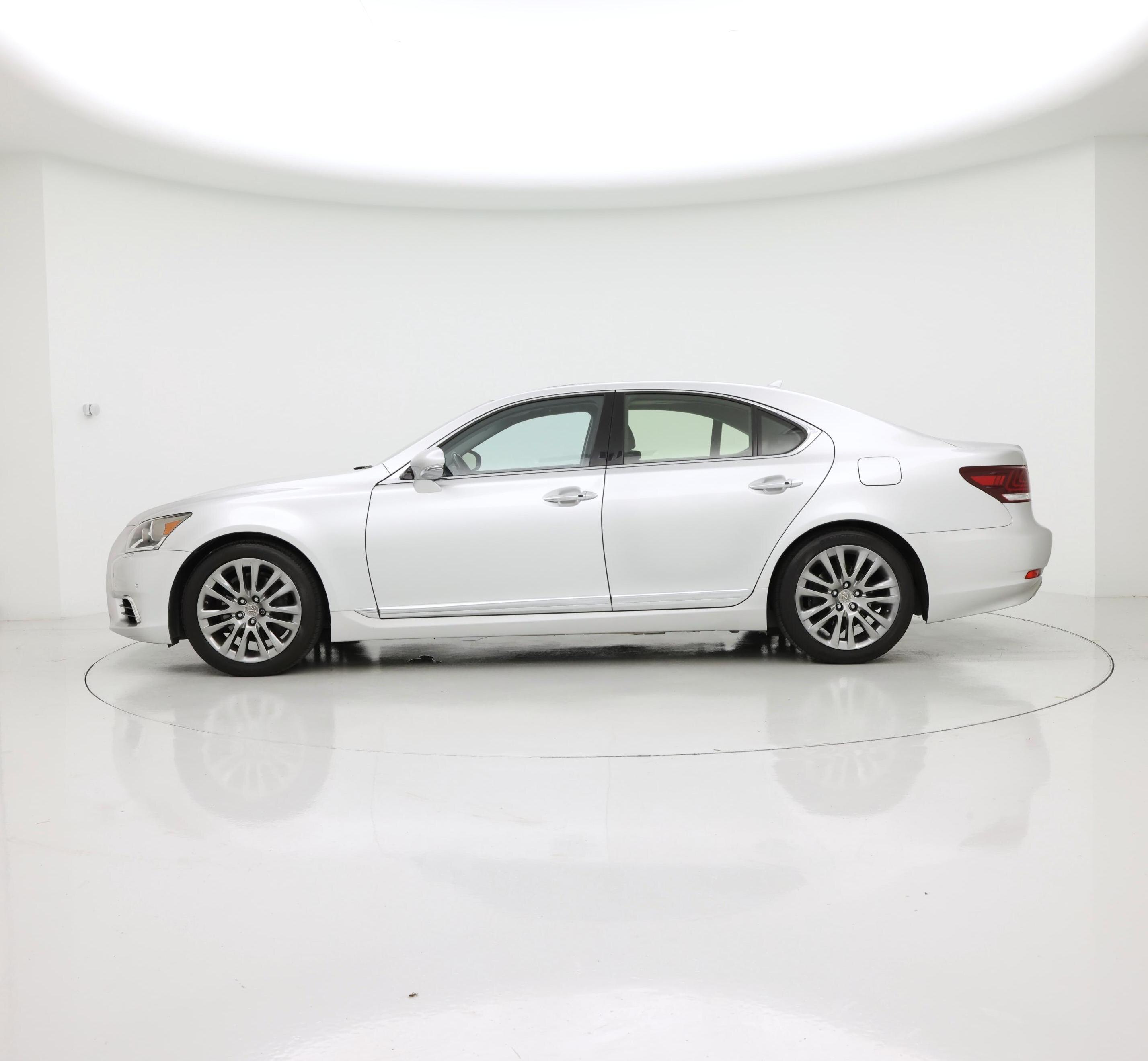 Thumbnail: 2013 Lexus LS - 3