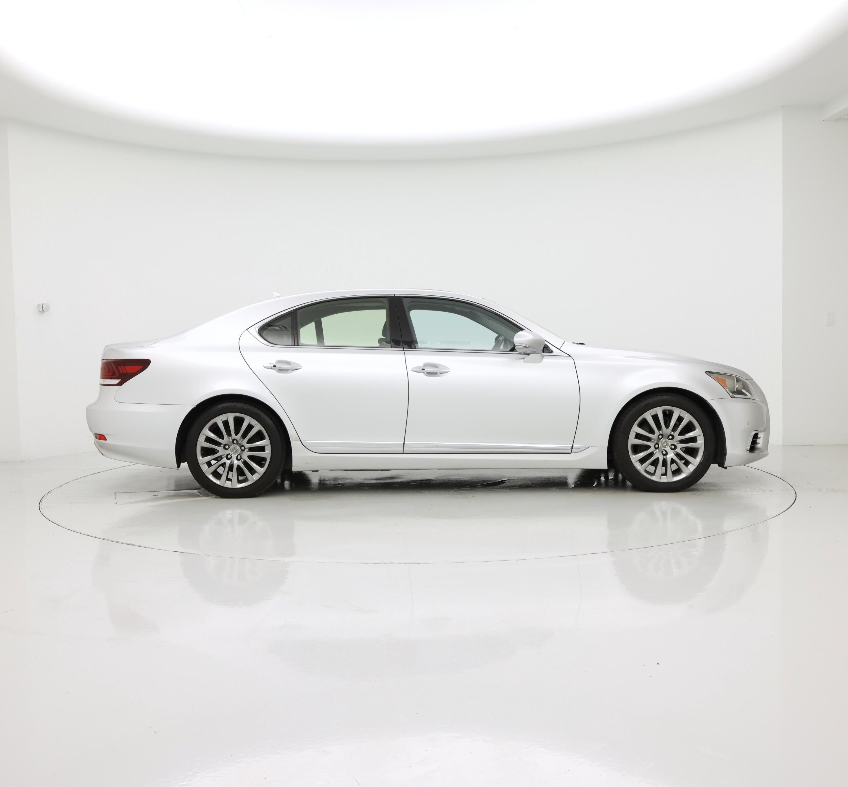 Thumbnail: 2013 Lexus LS - 7