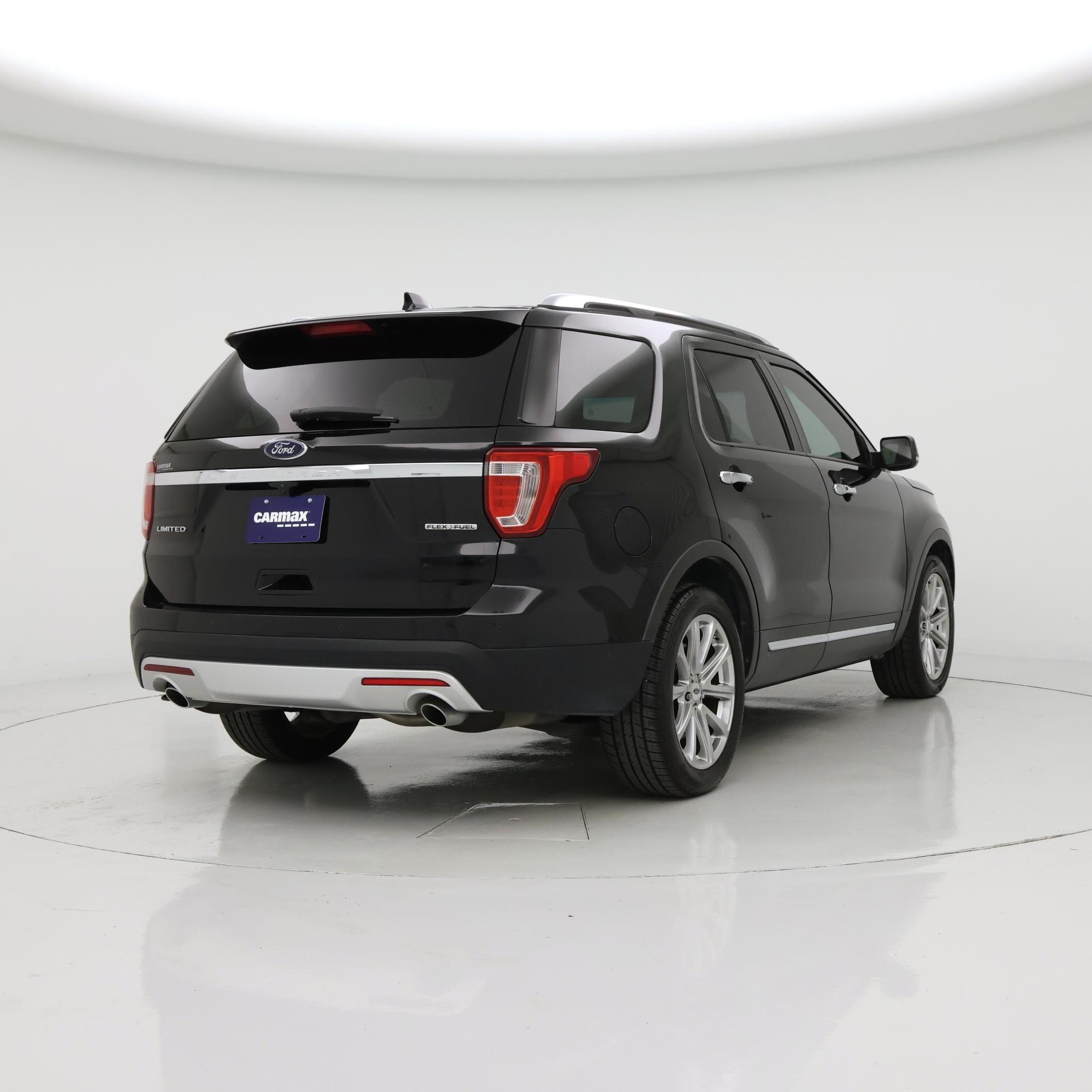 Thumbnail: 2016 Ford Explorer - 8
