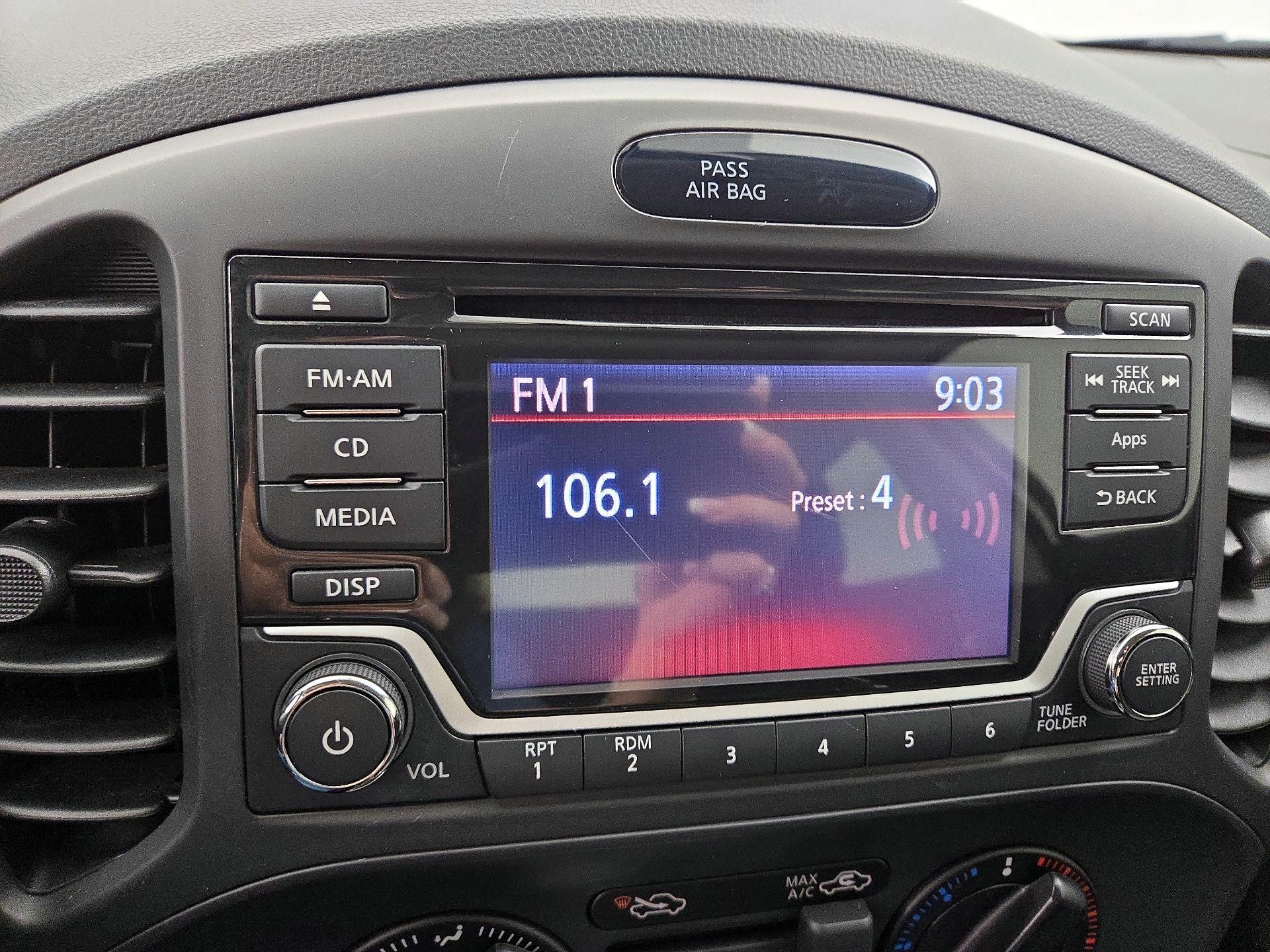 Thumbnail: 2015 Nissan Juke - 15