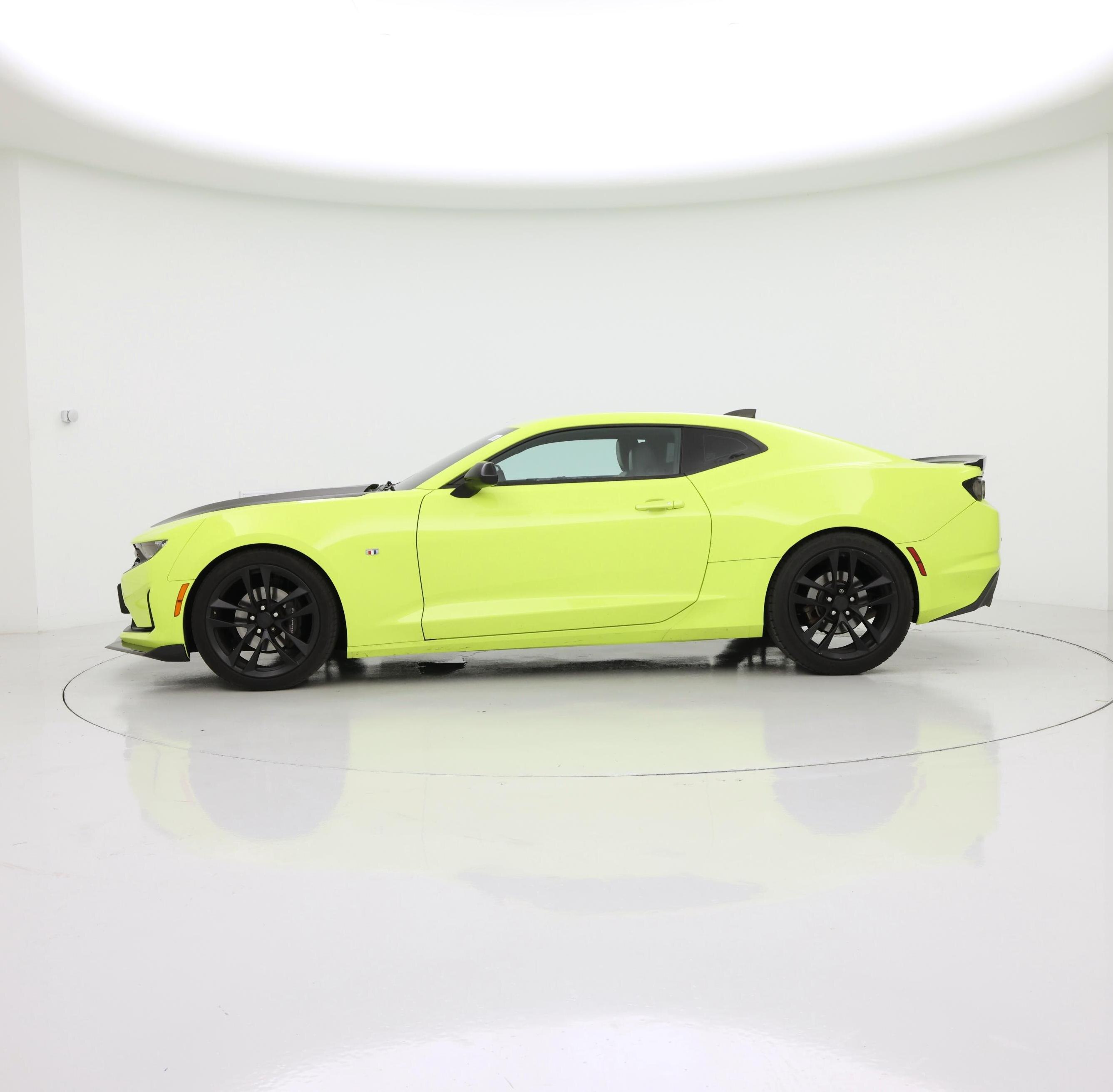 Thumbnail: 2020 Chevrolet Camaro - 3