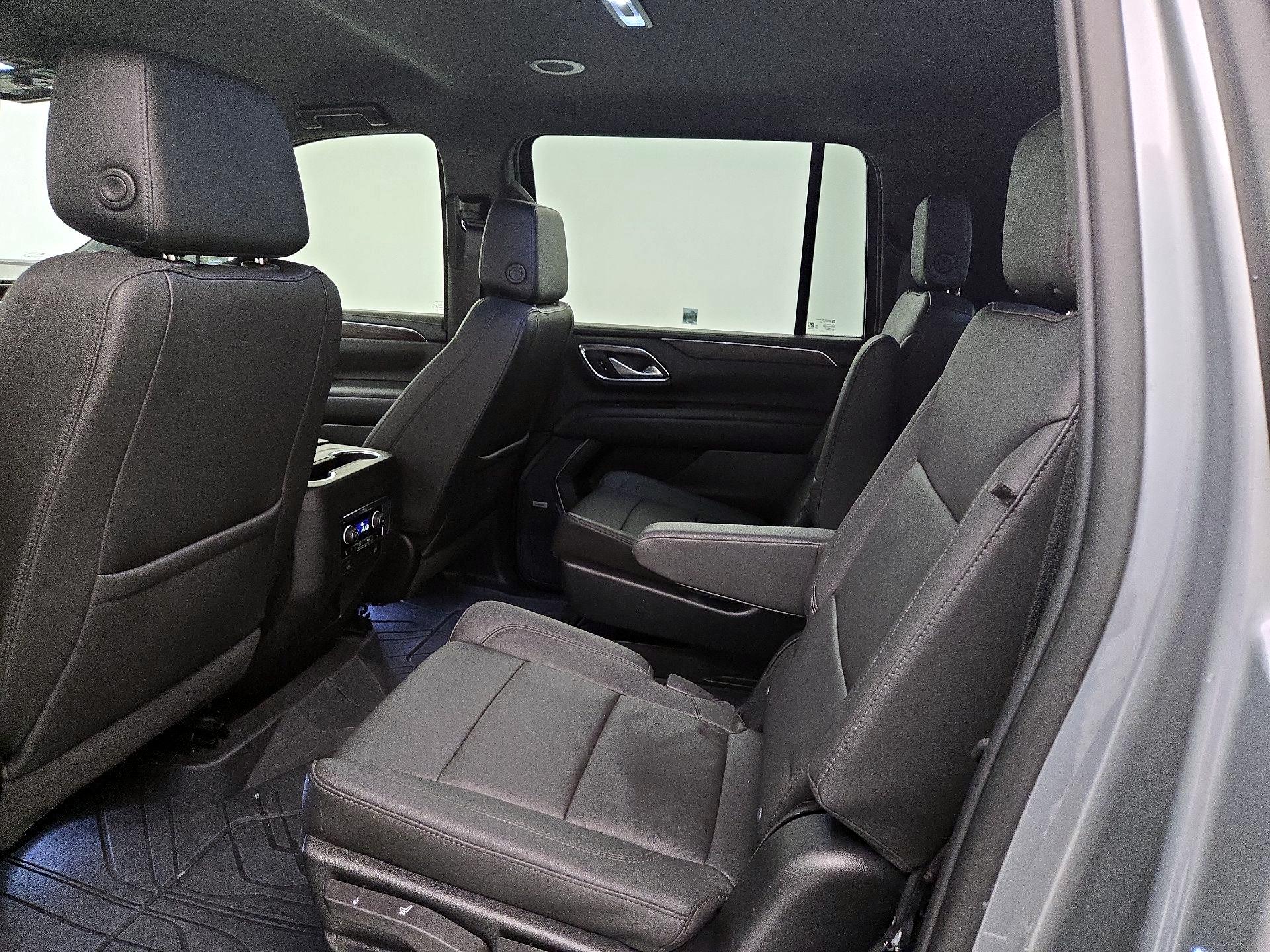 Thumbnail: 2023 Chevrolet Suburban - 19