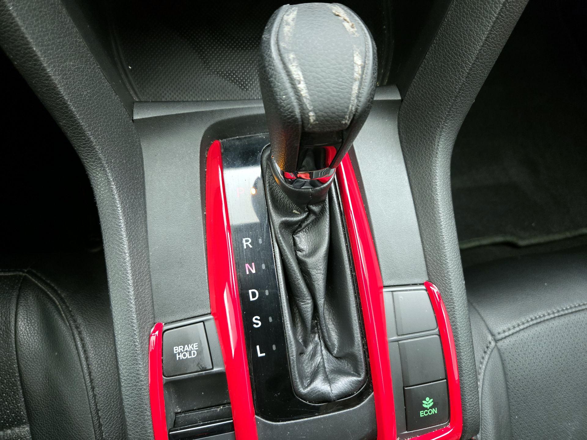 Thumbnail: 2019 Honda Civic - 17