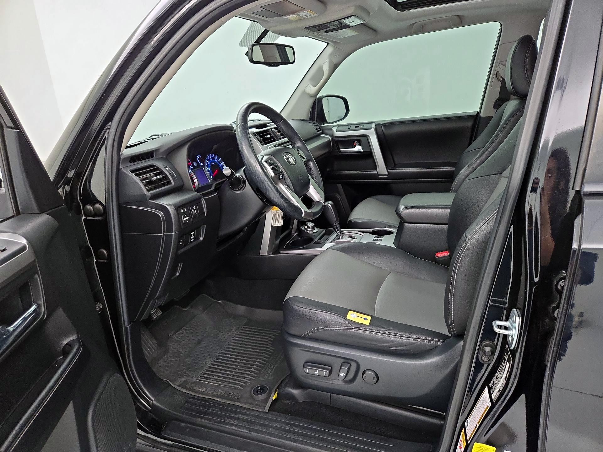 Thumbnail: 2016 Toyota 4Runner - 11
