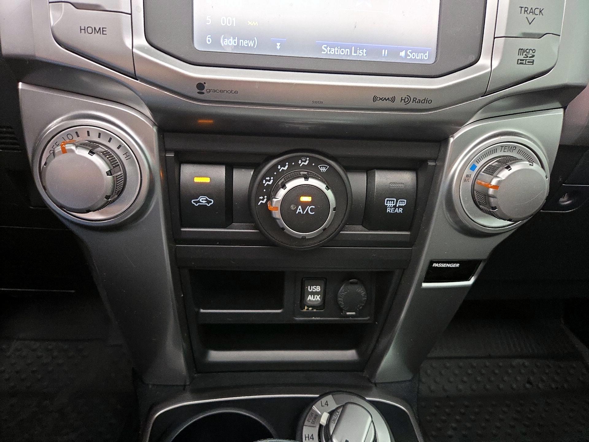 Thumbnail: 2016 Toyota 4Runner - 17