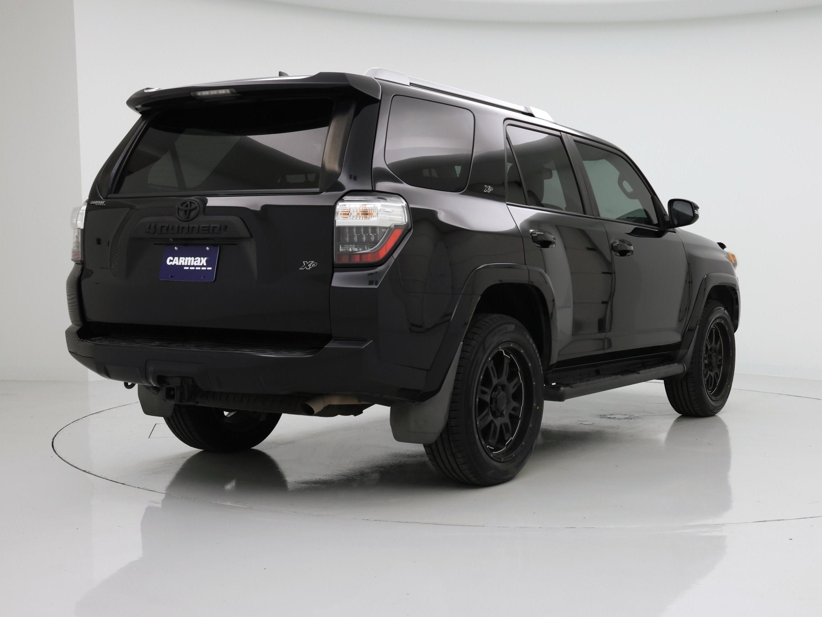 Thumbnail: 2016 Toyota 4Runner - 8