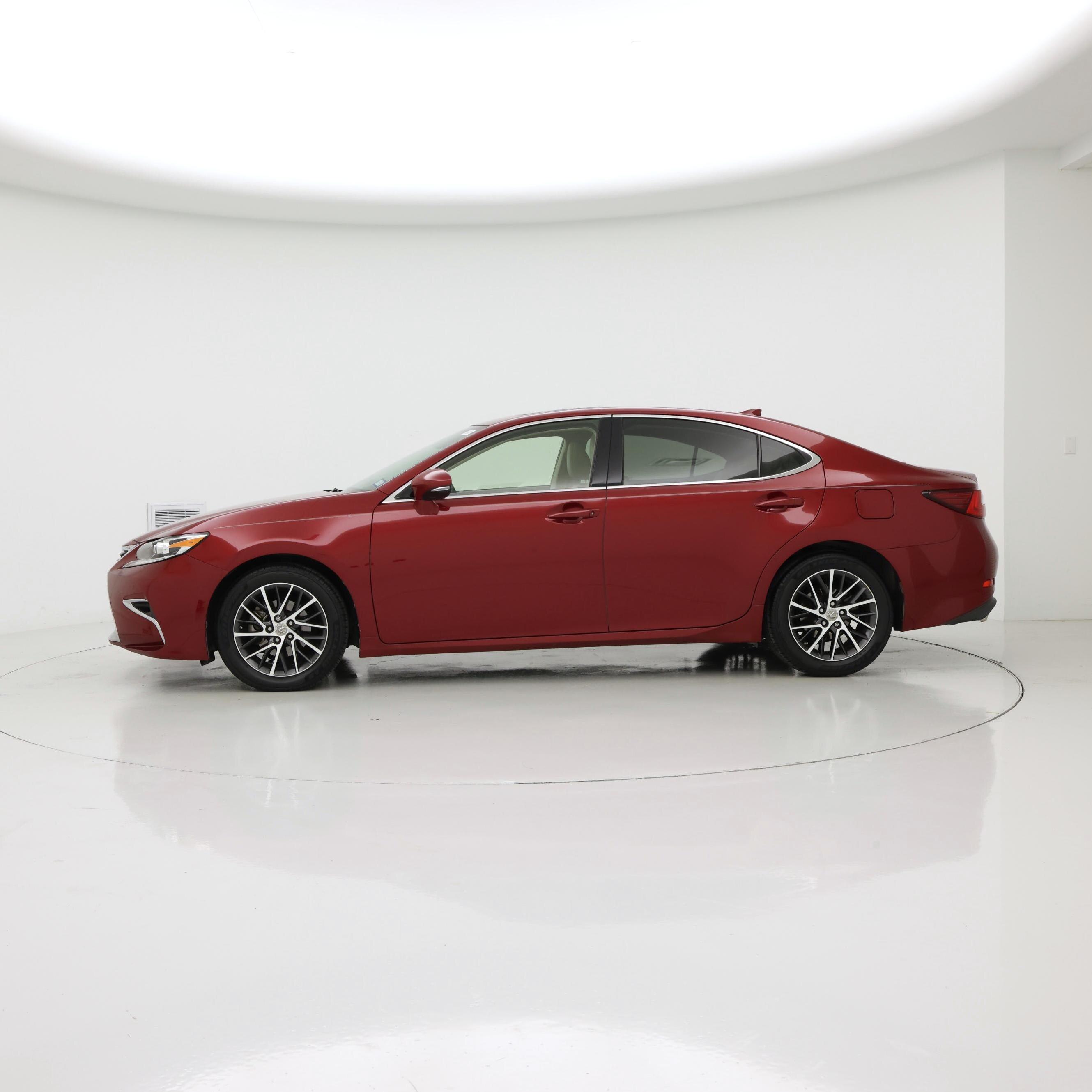 Thumbnail: 2016 Lexus ES - 3