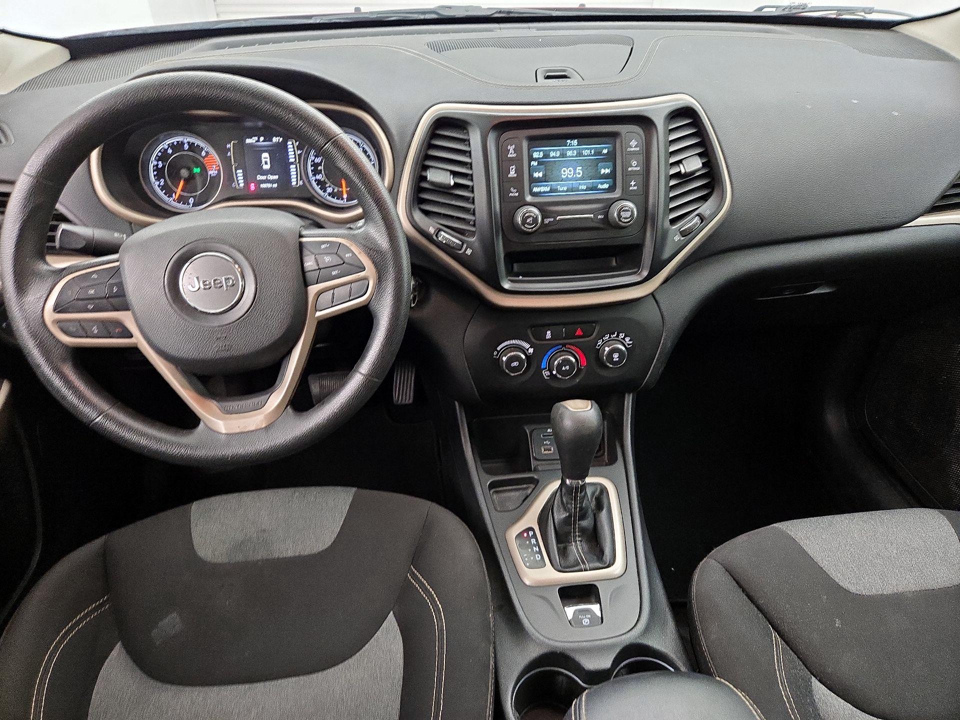Thumbnail: 2017 Jeep Cherokee - 9