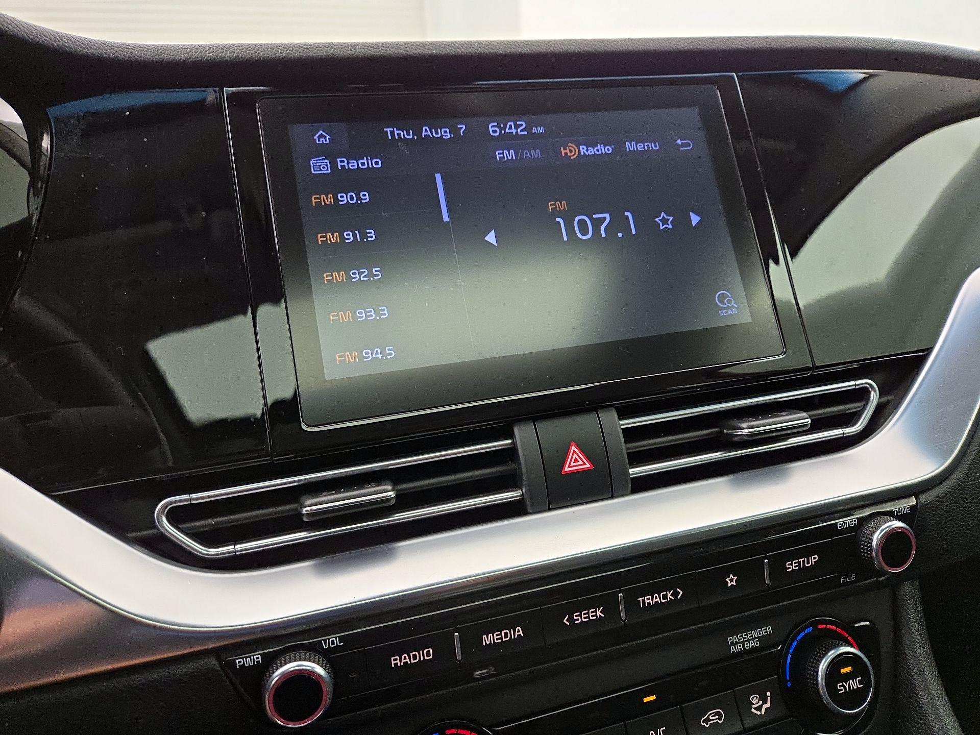 Thumbnail: 2022 Kia Niro - 15
