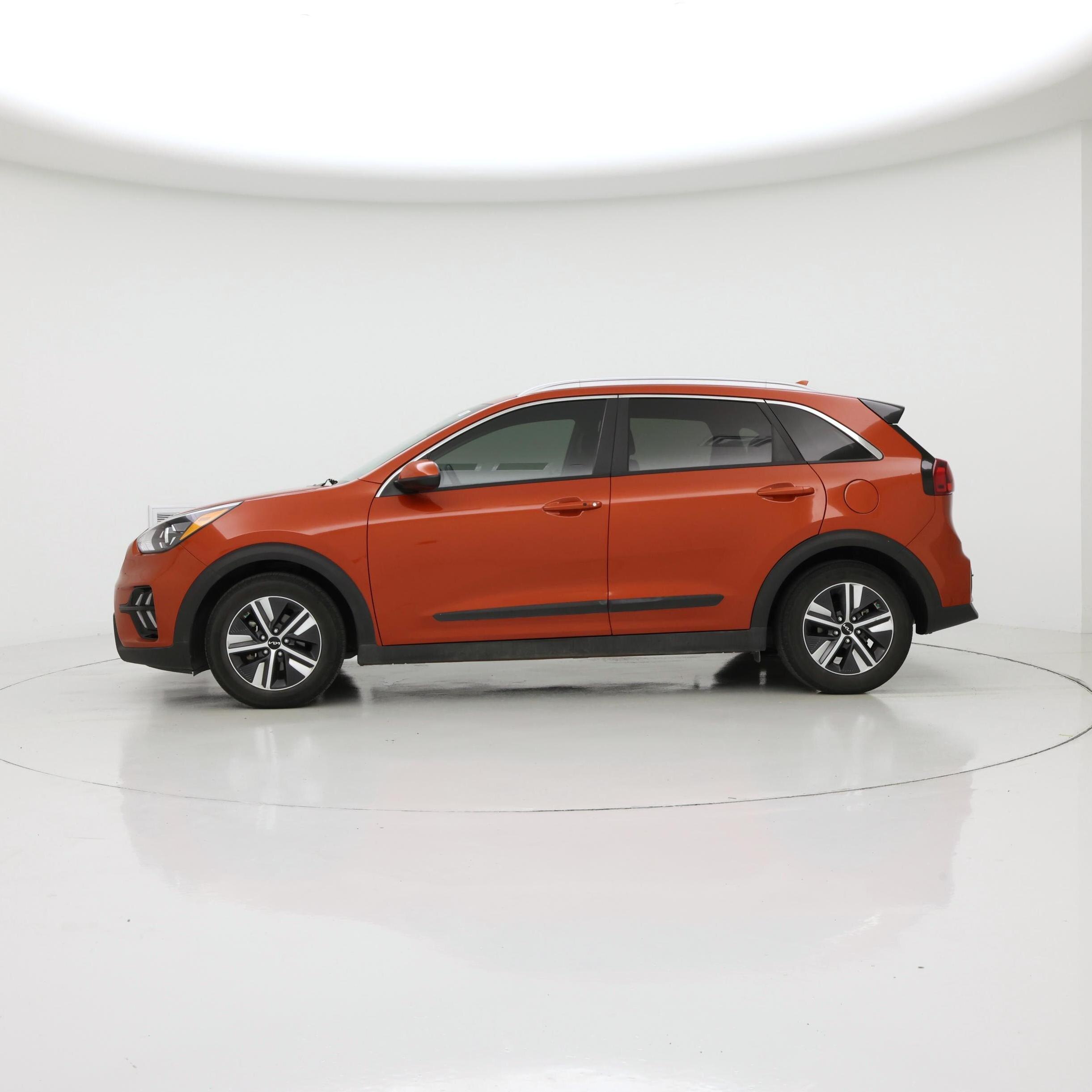 Thumbnail: 2022 Kia Niro - 3