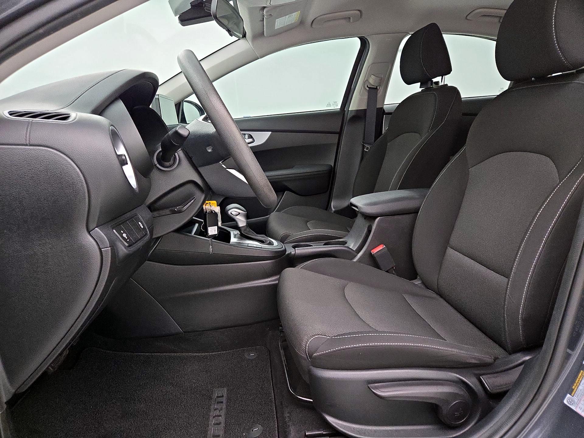 Thumbnail: 2023 Kia Forte - 11